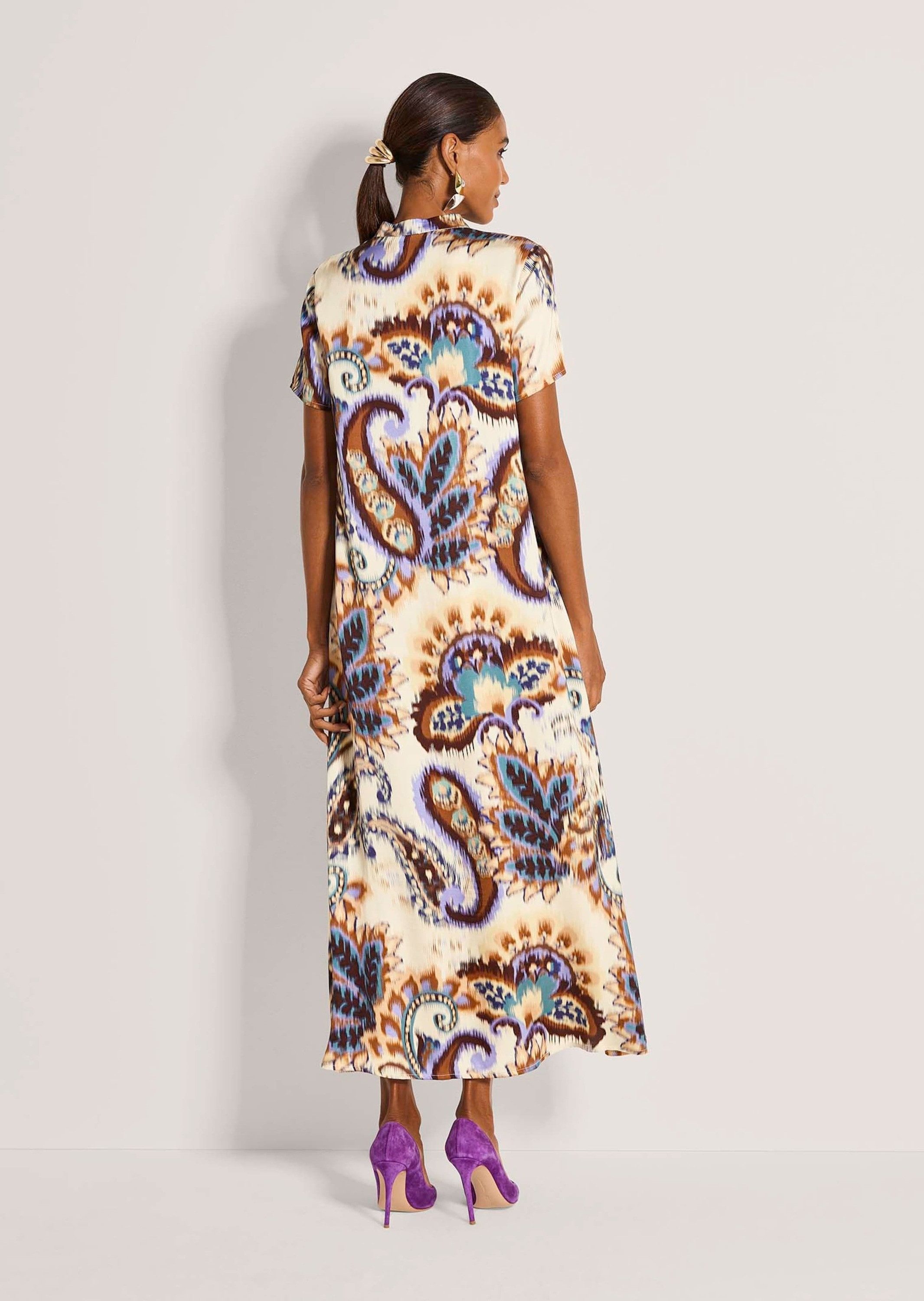 MADELEINE Maxikleid Druckkleid mit Paisley-Muster Viskosekleid mit V-Ausschnitt, Taschen, Kurzarm und Wadenlänge