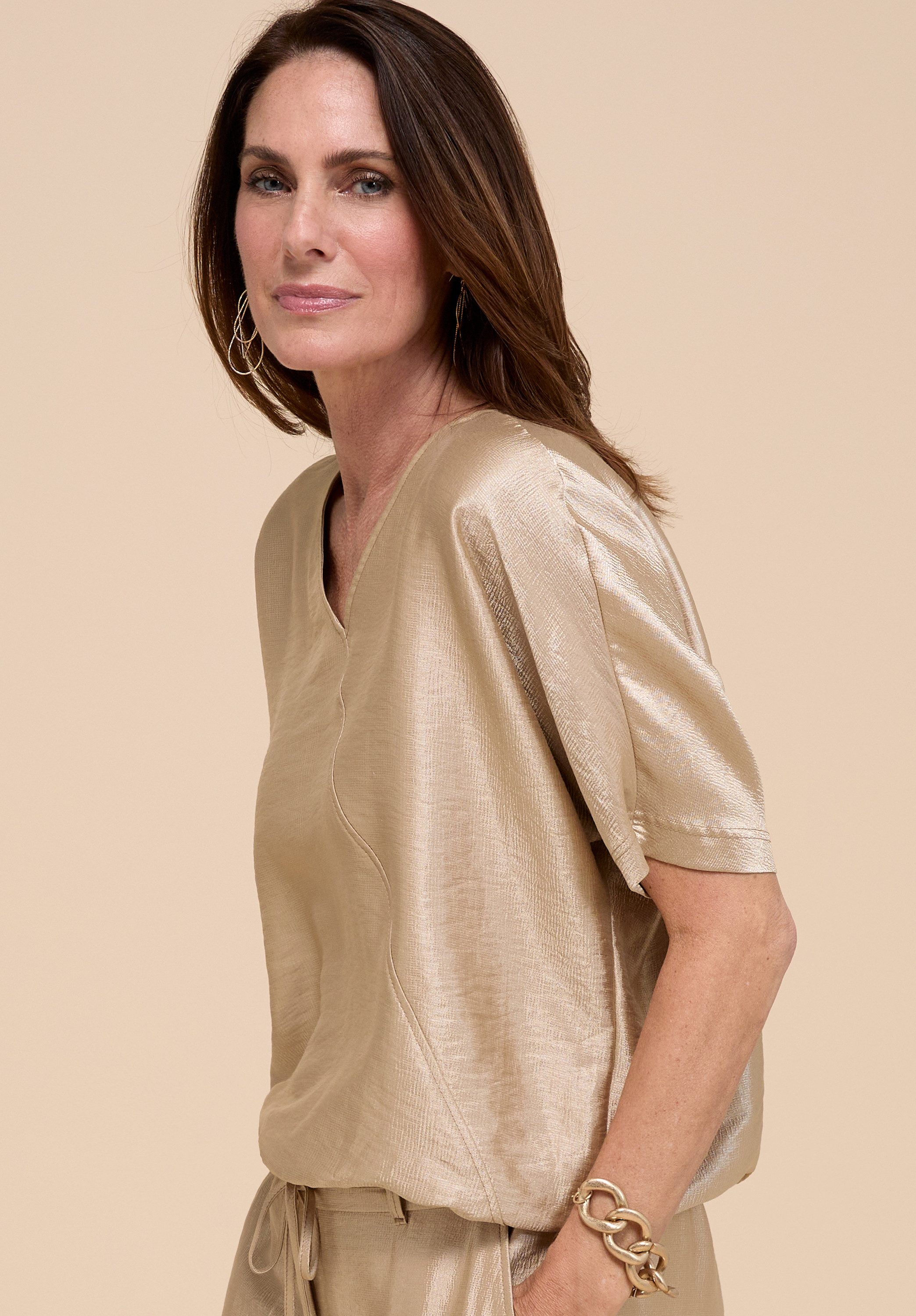 bianca Schlupfbluse WITTA in leicht strukturierter, glänzender Optik