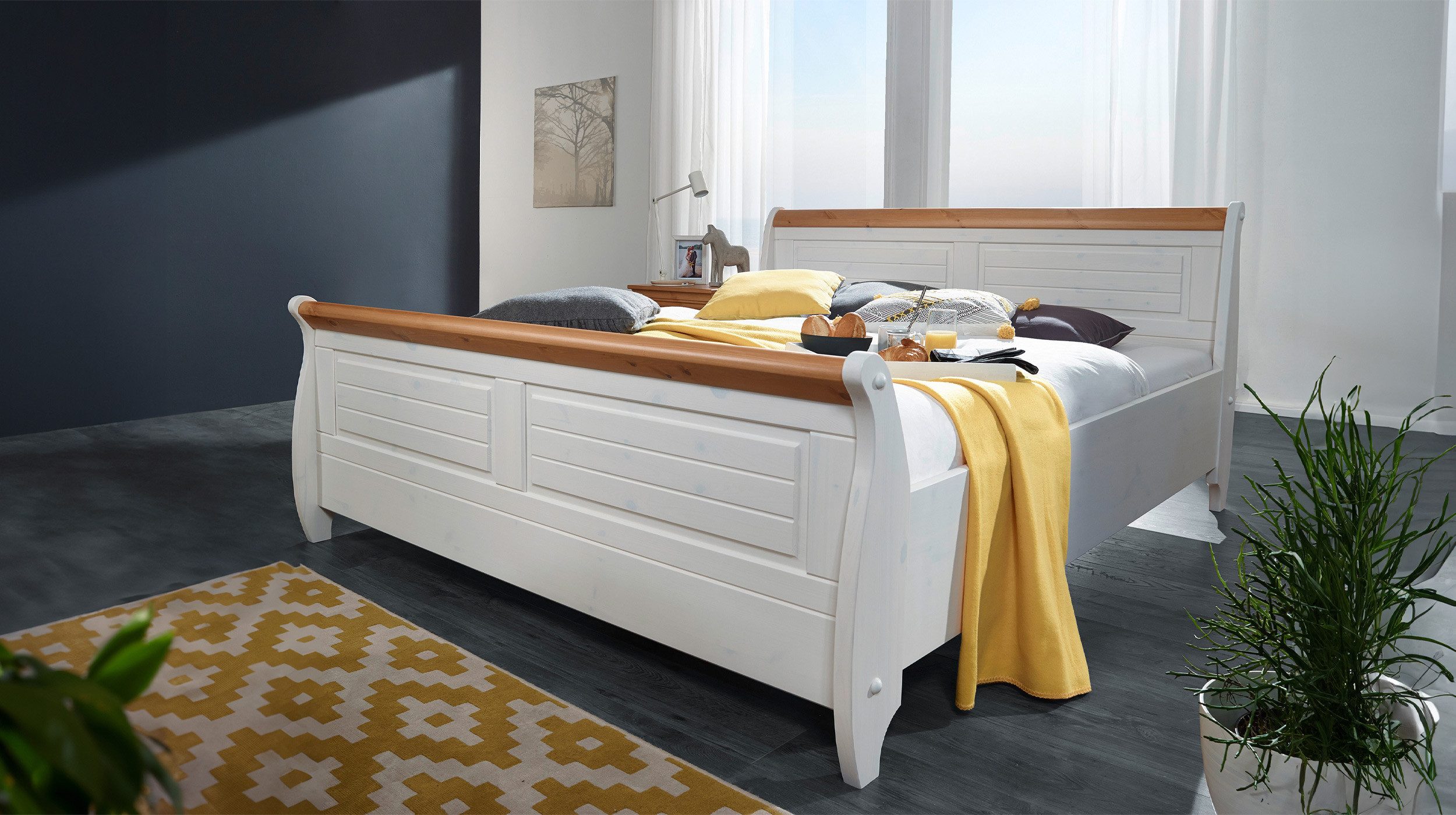 Massivart® Massivholzbett MATILDA / 180 x 200 cm / Kiefer weiß gewachst, Ab günstig online kaufen