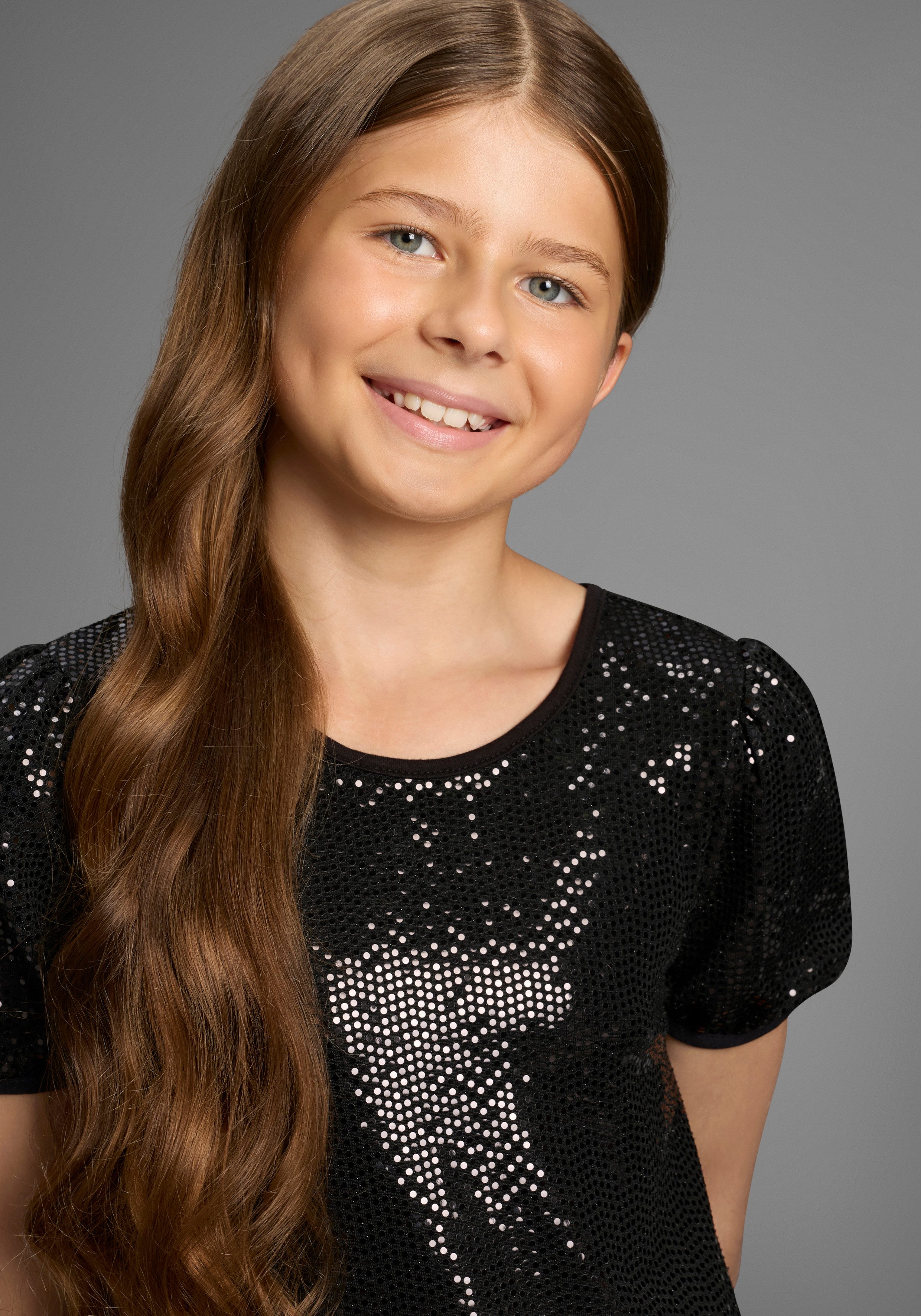 KIDSWORLD Jerseykleid Shirtkleid in Pailletten-Allover-Design Shirtkleid in Pailletten-Optik