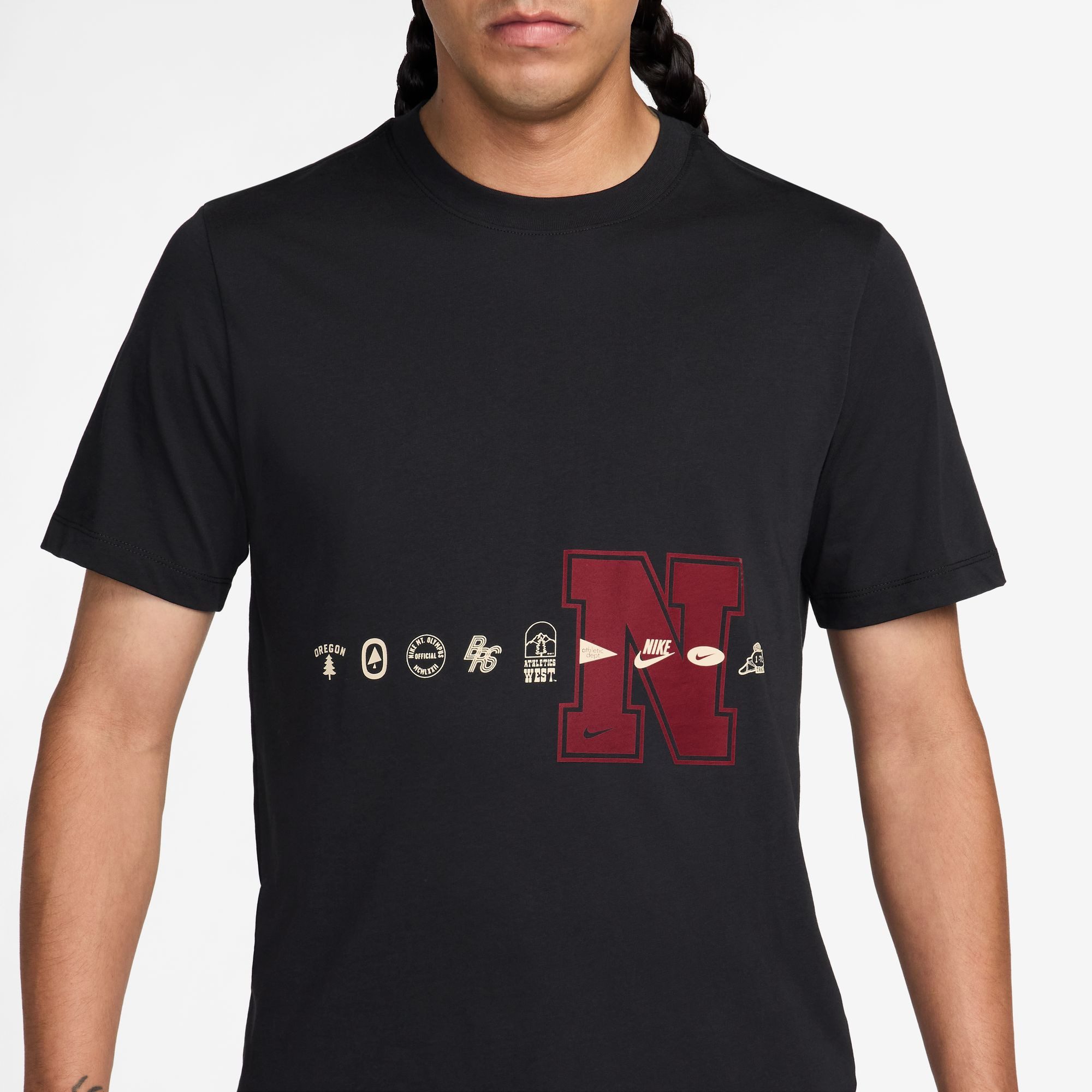 Nike T-Shirt U NSW TEE STD CELEBRATE BRAND für Erwachsene, sportlicher Stil, für Freizeit und Aktivitäten