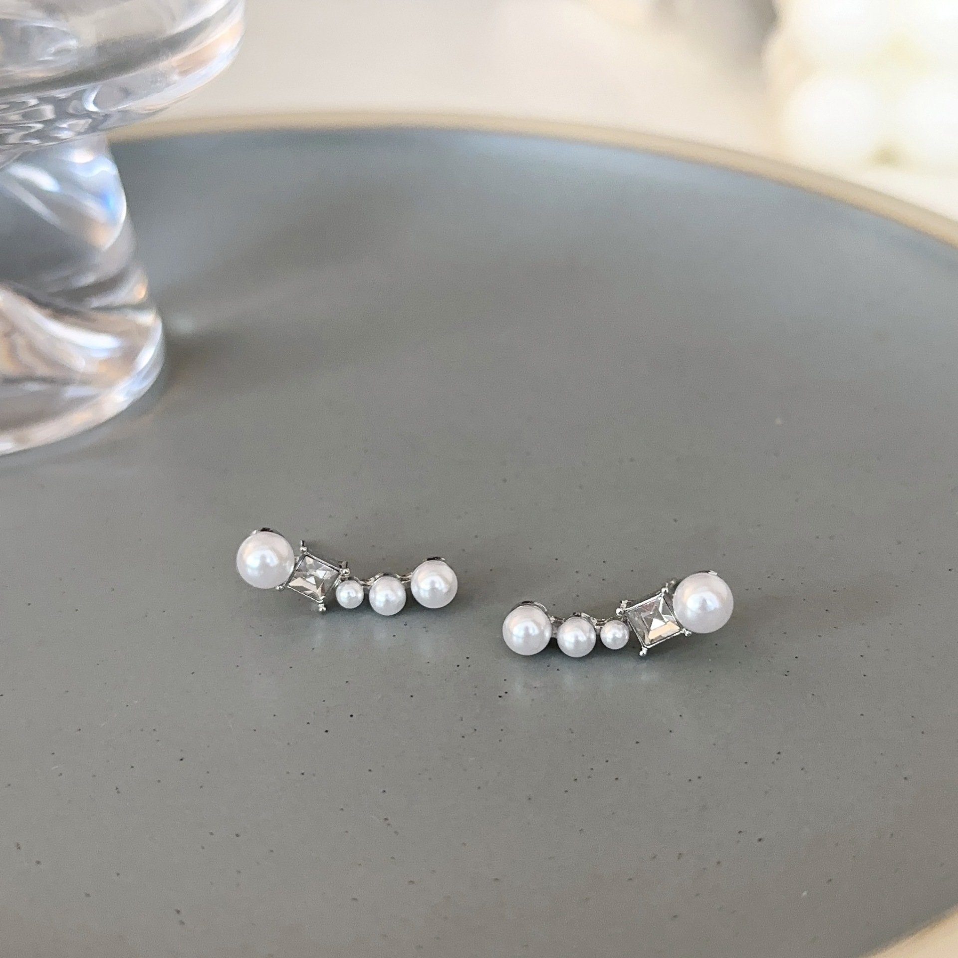 Haiaveng Paar Ohrhänger Perlen-Ohrstecker, Zirkonia-Ohrringe, weißen Damenohrringe und Steinen Perlen aus