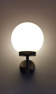 TRANGO LED Außen-Wandleuchte, 8004L IP44 Außenlampe inkl. 1x 4-5 Watt E27 LED Leuchtmittel 3000K warmweiß *BO* Außenwandleuchte mit Acryl Kugelförmig Lampenschirm und Edelstahl Gehäuse, Außenstrahler, Gartenleuchte, Wandstrahler, Wandleuchte