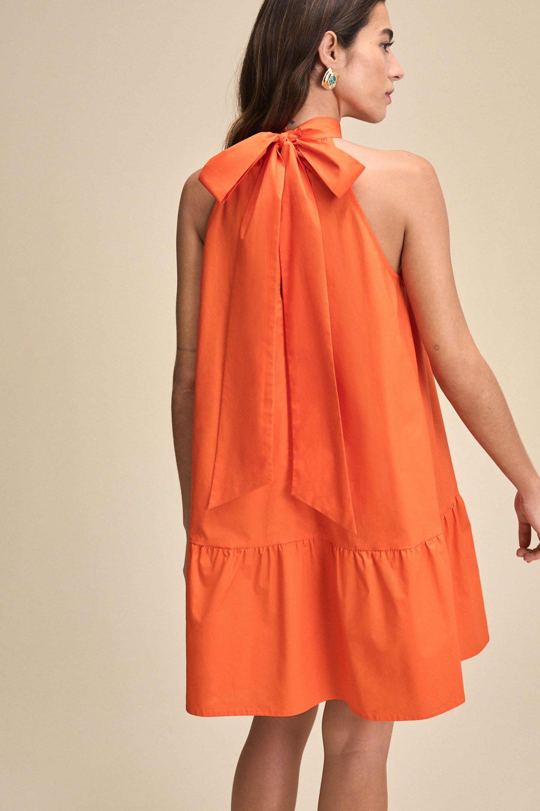 Next Minikleid Ärmelloses, gestuftes Neckholder-Minikleid (1-tlg) günstig online kaufen
