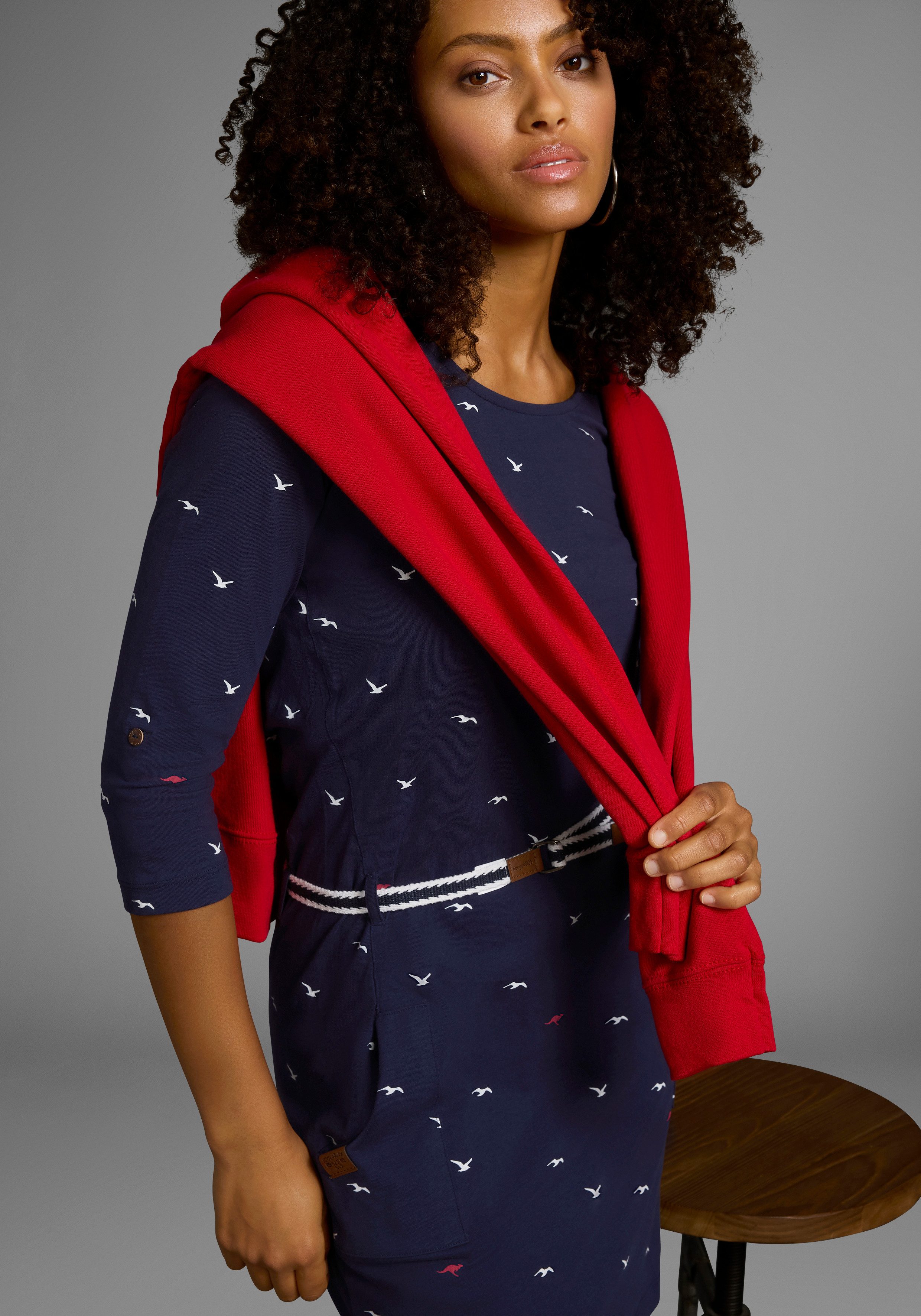 KangaROOS Jerseykleid (Set, mit abnehmbarem Gürtel) figurbetonte Passform, aus Baumwollmischung