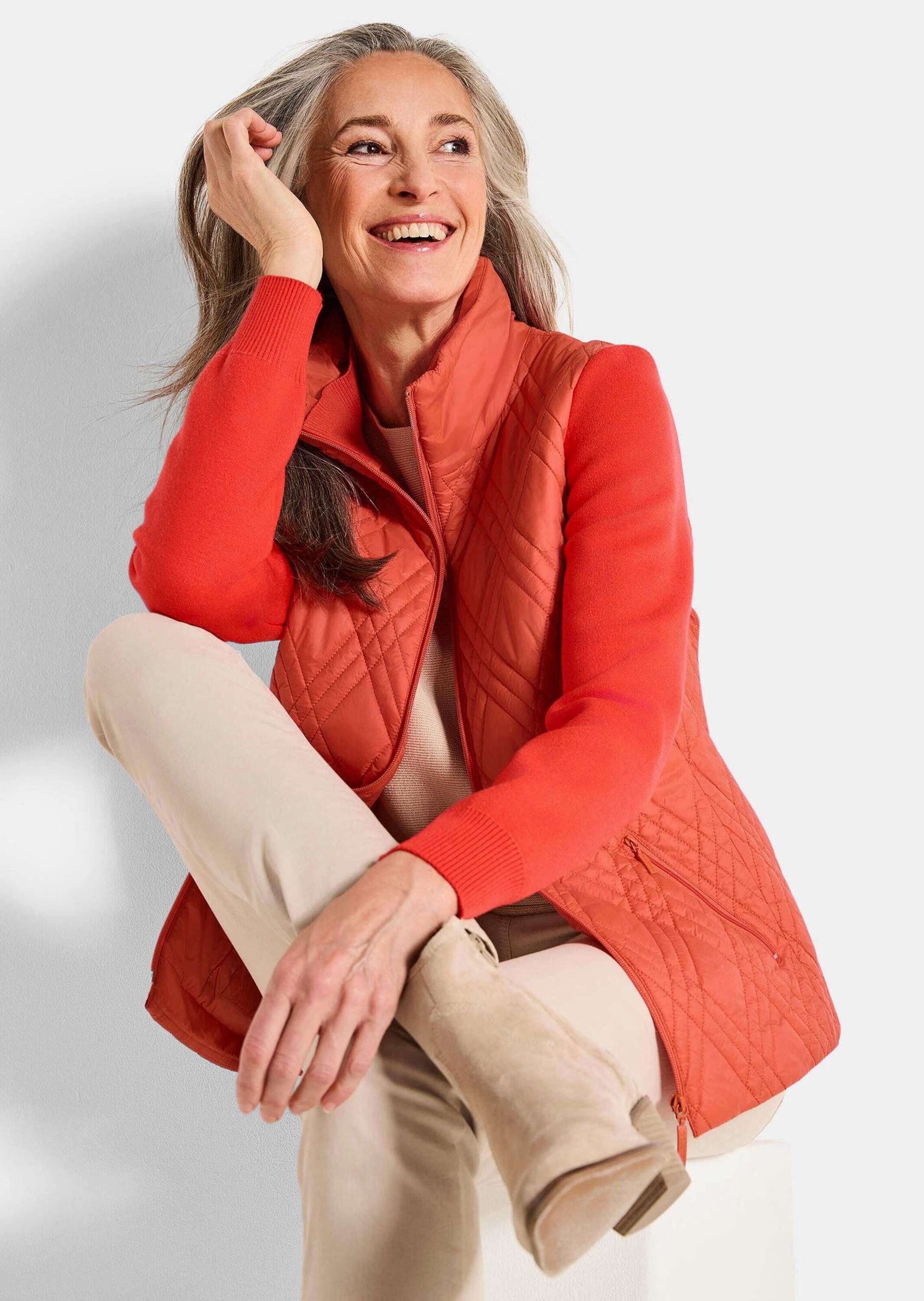 GOLDNER Outdoorjacke Lässige Jacke mit Strick und Stepp Herbstjacke mit Stehkragen, Reißverschluss und Langarm