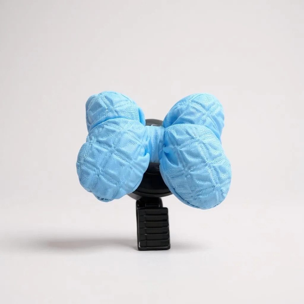 what the shop Fahrradklingel mit Stoff-Schleife – Stylisches Zubehör-versch. Farben, Robuste Verarbeitung trifft verspieltes Design