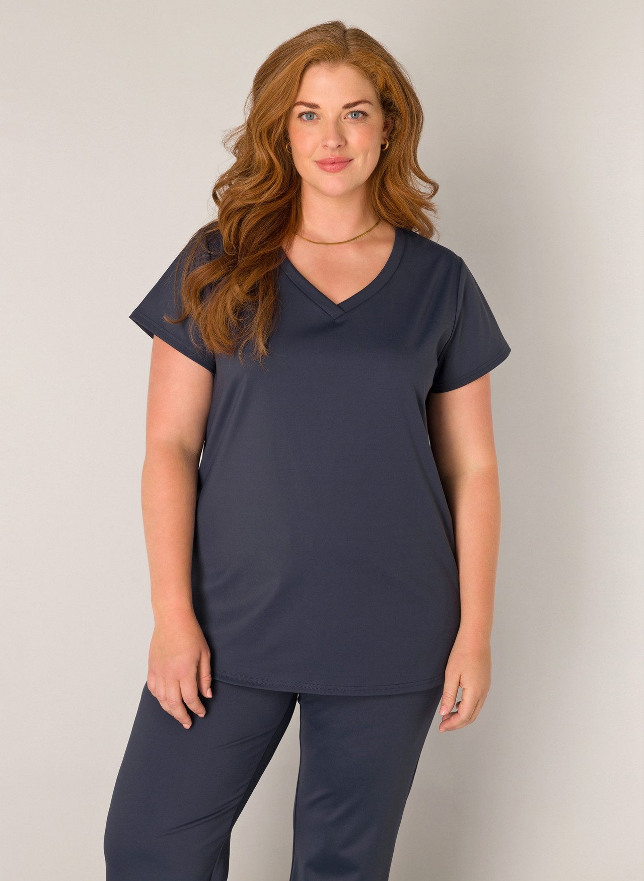 Base Level Curvy V-Shirt Lilly mit günstig online kaufen