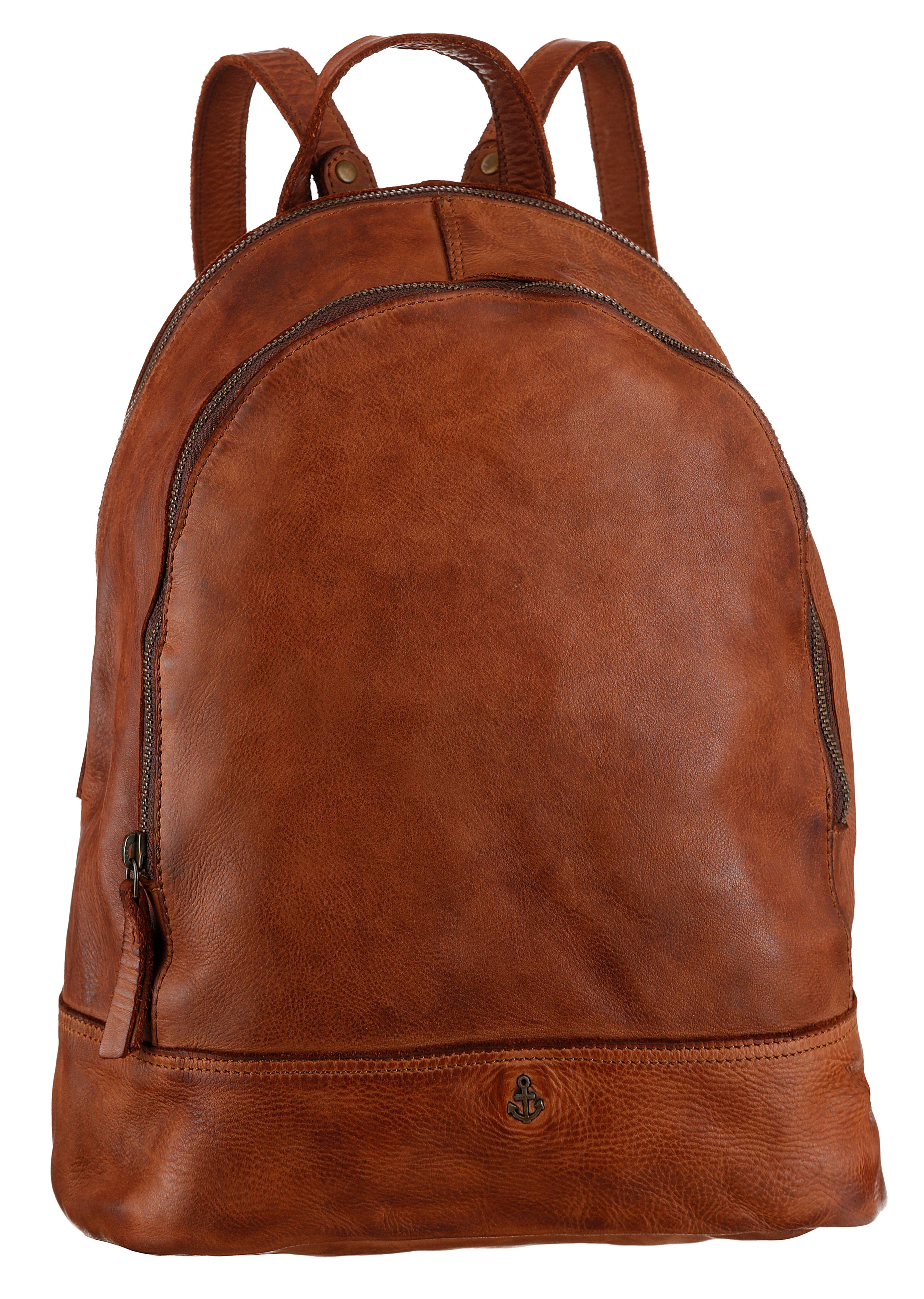 HARBOUR 2nd Cityrucksack Meghan, aus Leder mit typischen Marken-Anker-Label und Schmuckanhänger charming cognac