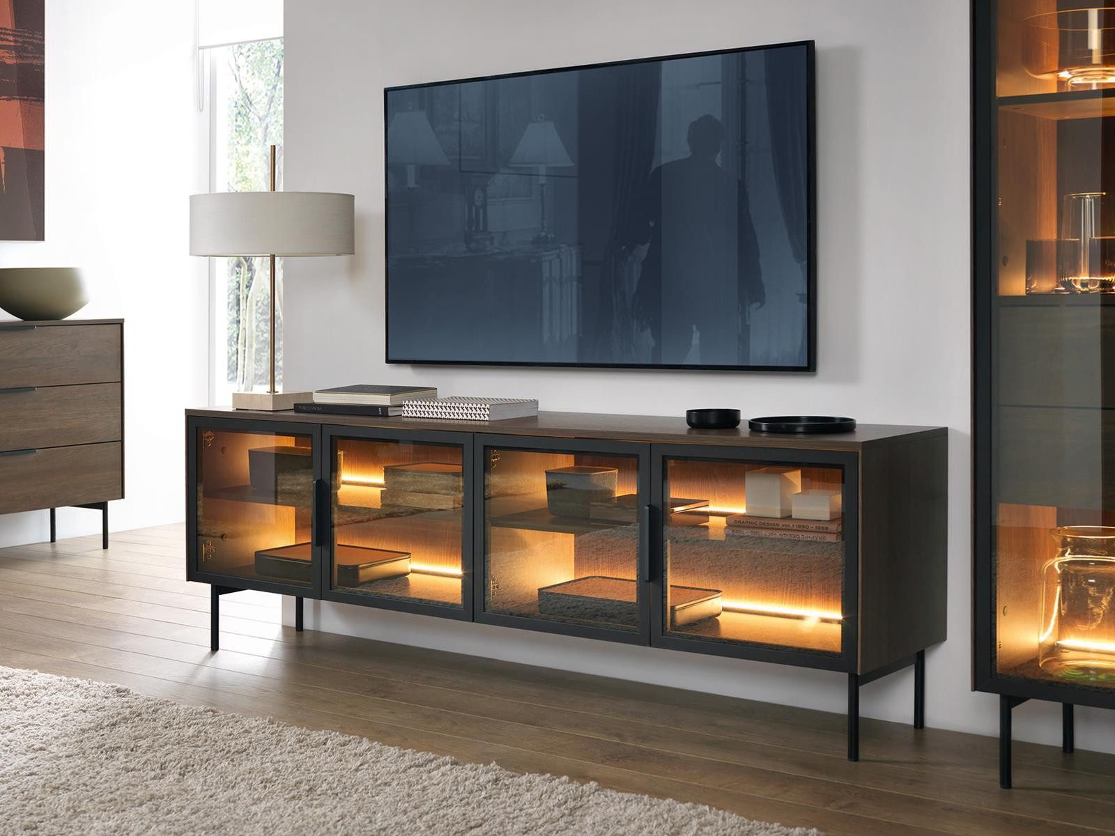 Compleo TV-Schrank mit 4 Türen, Elegant design, Glasstüren, Lowboard,Fernse günstig online kaufen