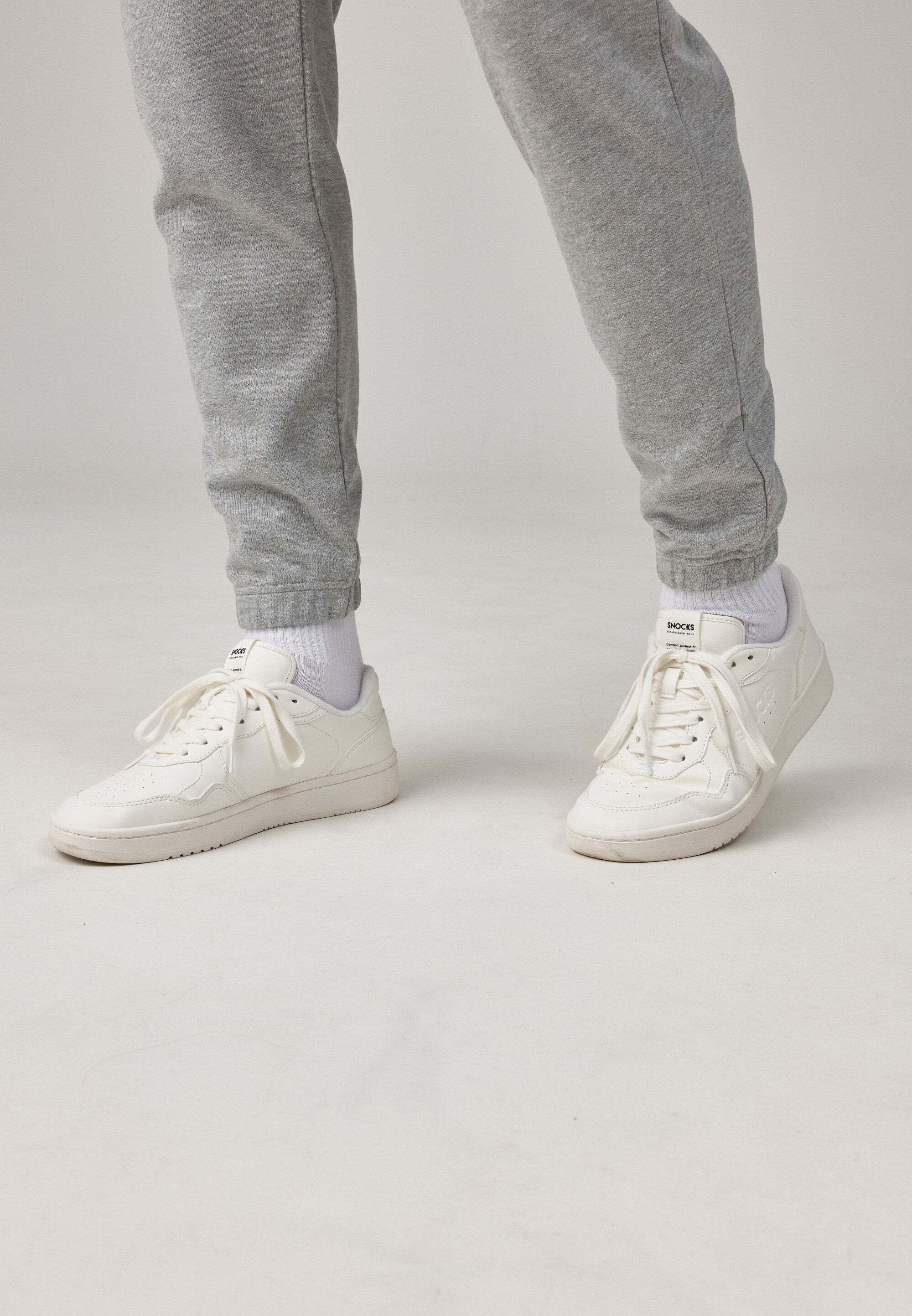 SNOCKS Jogginghose Lange Sweatpants für Herren aus Bio-Baumwolle (1-tlg) aus Bio-Baumwolle mit bequemer Passform