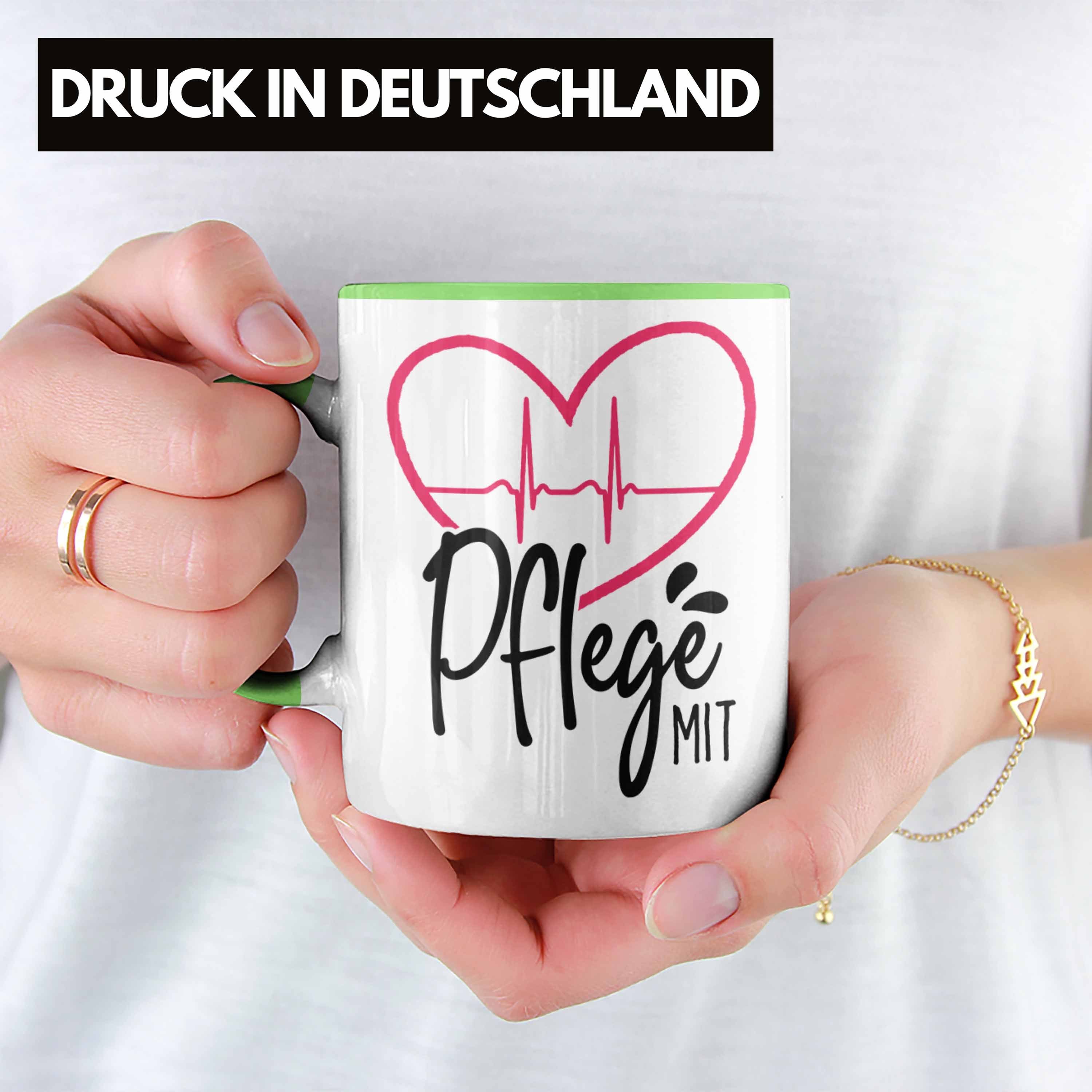 Geschenkidee Tasse Trendation Pfleger Grün Geschenk mit Grafik Herz" Pfleger "Pflege Tasse