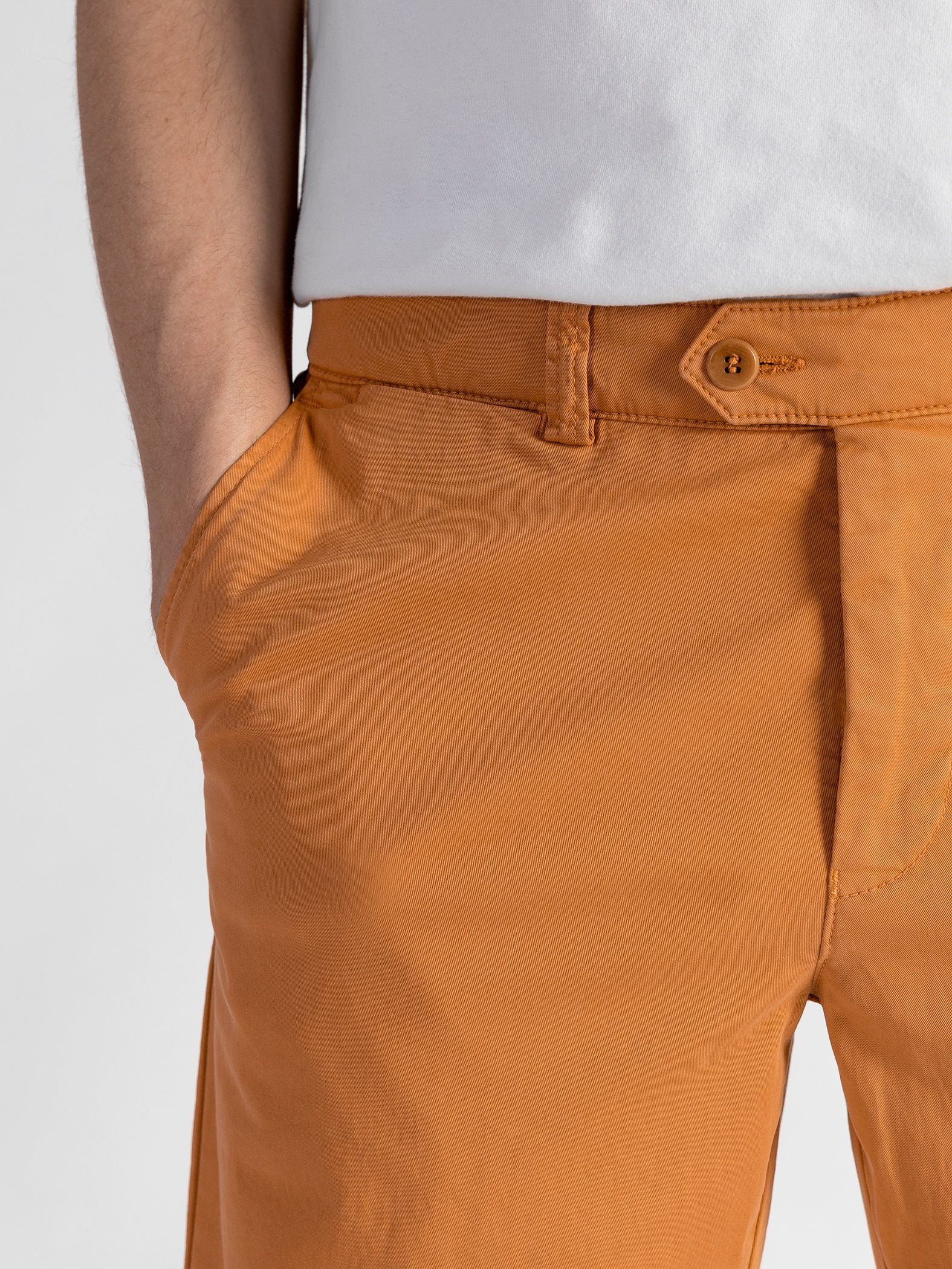 TwoMates Shorts mit GOTS-zertifiziert Farbauswahl, Shorts elastischem Orange Bund