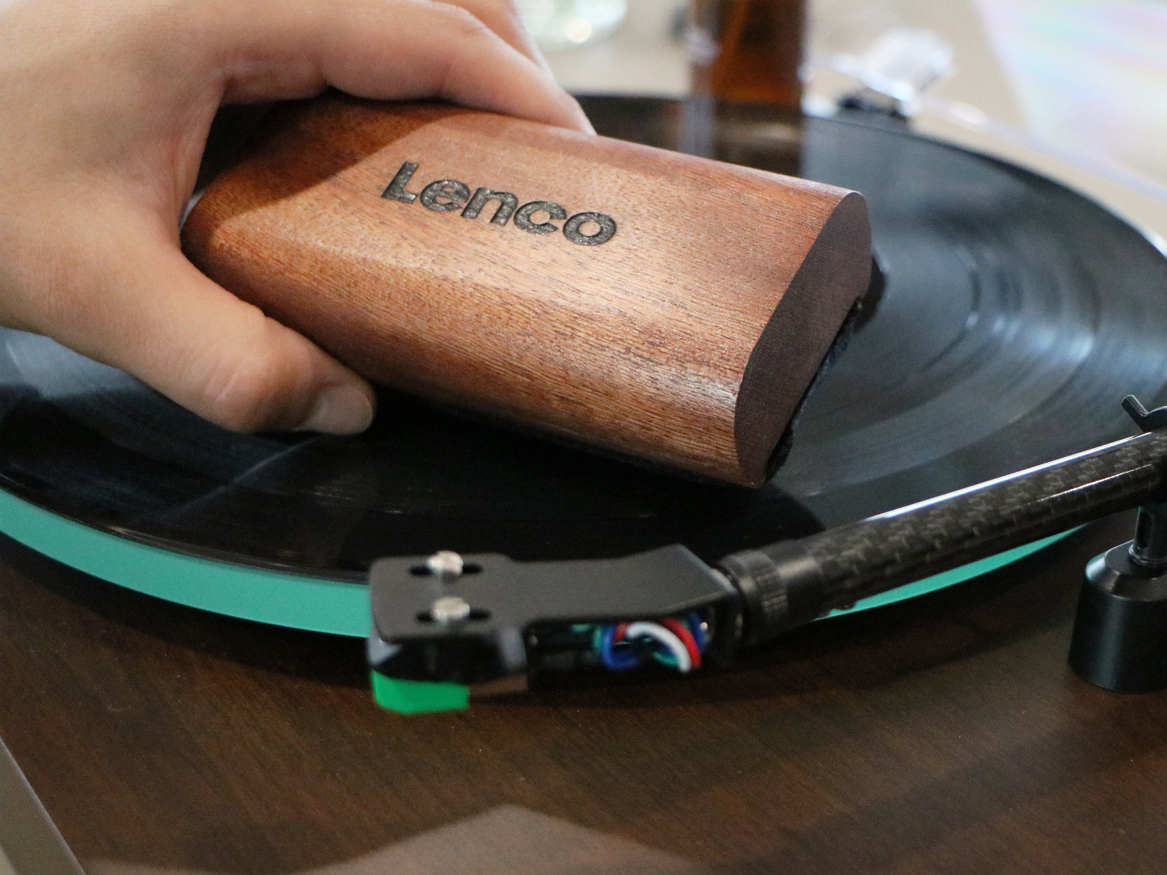 Lenco TTA-6IN1 für Reinigungs-Set - Vinylpflege) 6-in-1 Plattenspieler Set (Deluxe