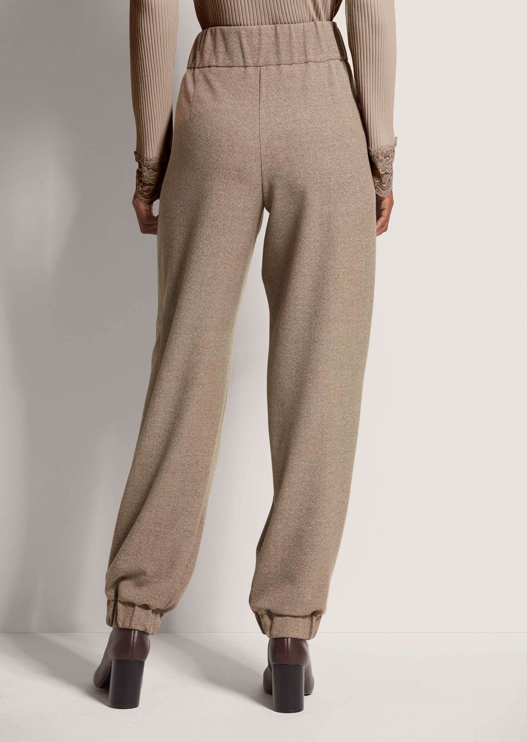 MADELEINE Cargohose Lässige Damenhose mit Gürtel und Gummisaum Lässiger Cargo-Style mit Taschen, Viskosemix