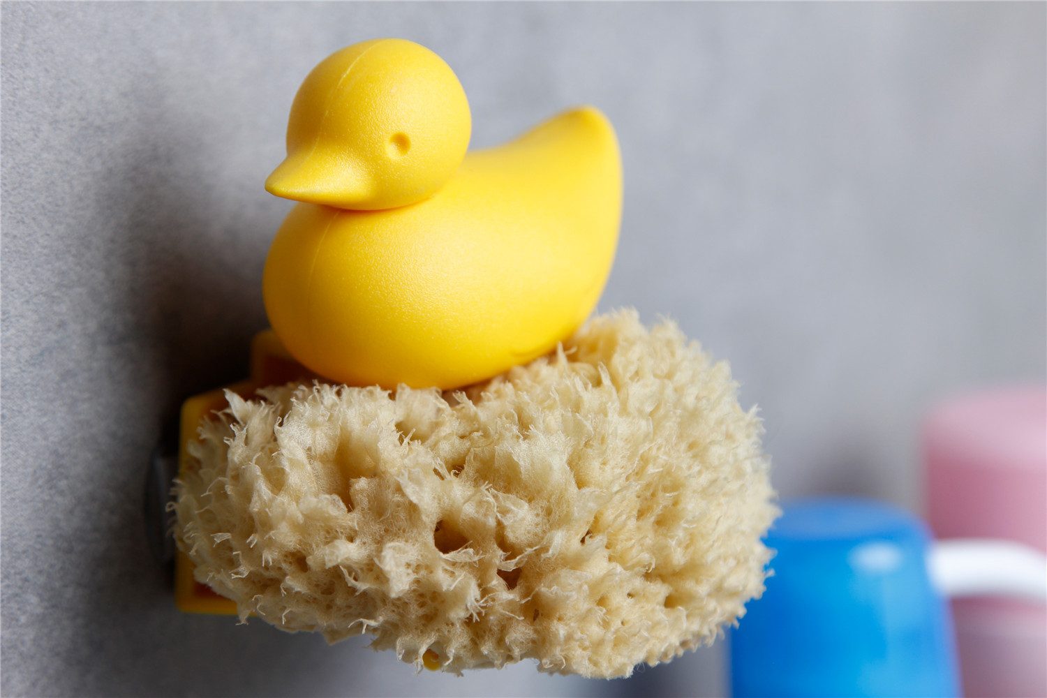 Qualy Design Schwammhalter Ente gelb, (Kunststoff, 2-tlg., Saugnäpfe und 1 Schwamm inklusive), Duck Sponge, ca. 8,5 x 5 x 9 cm