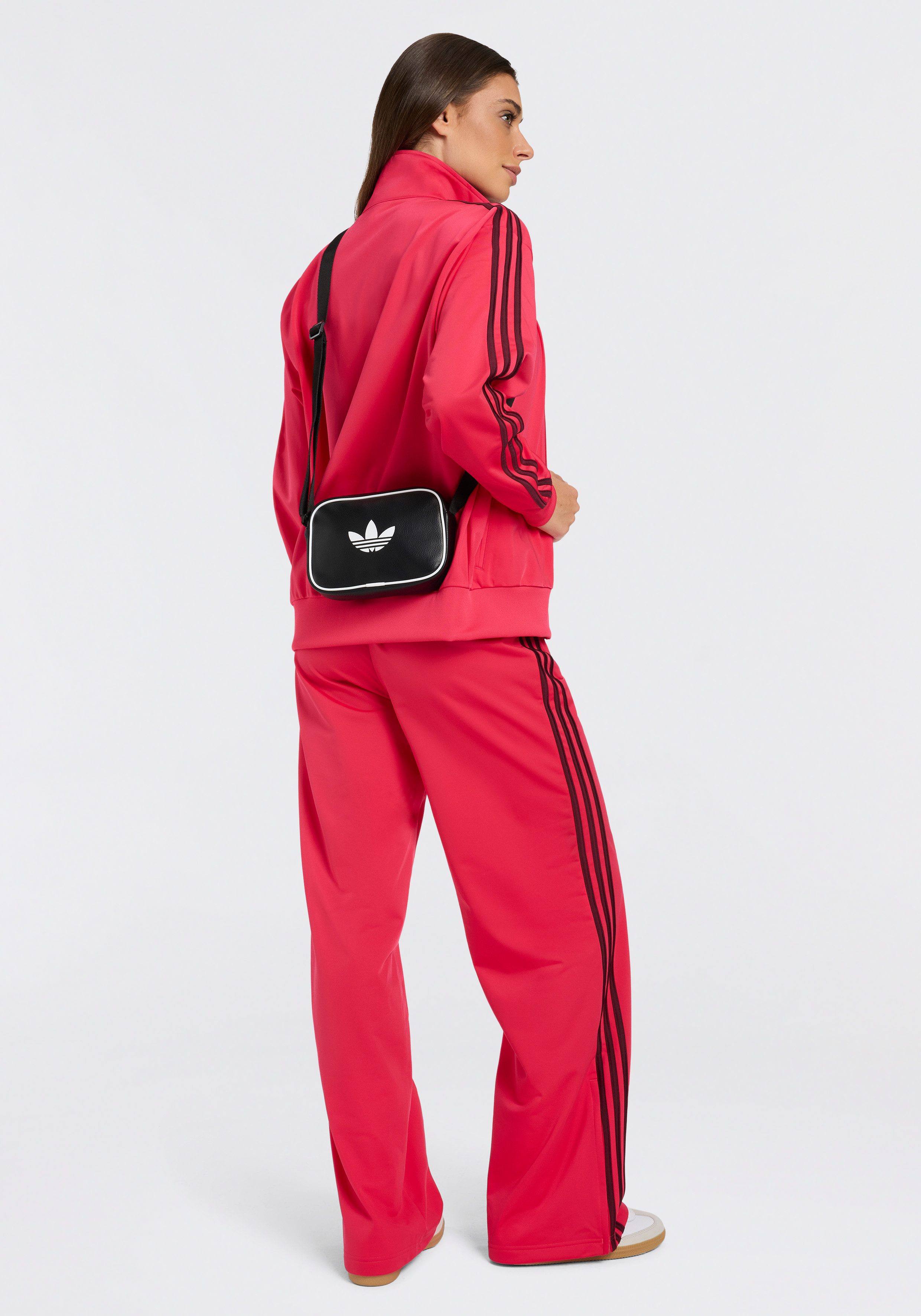 Zum Outfit 4