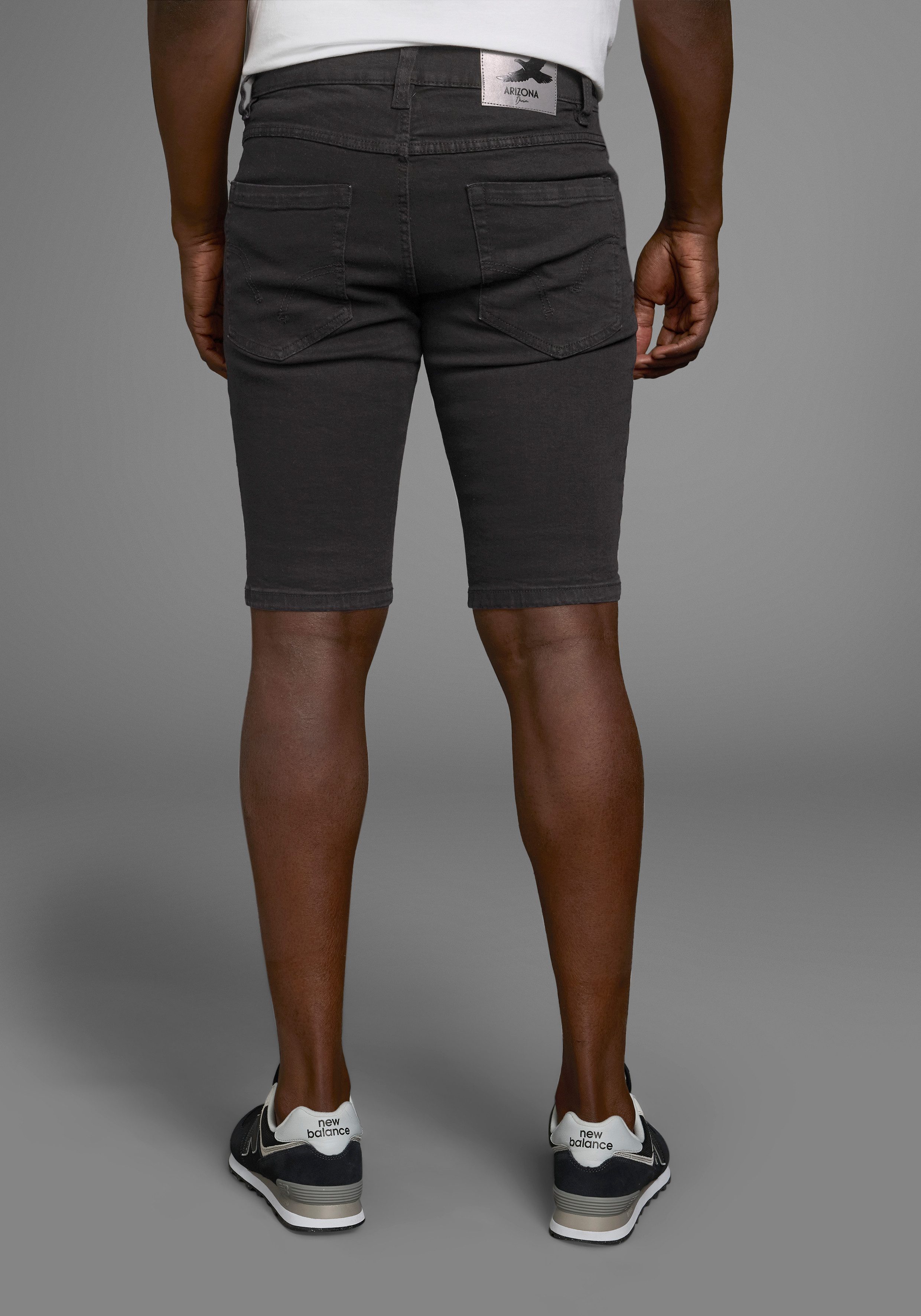 Arizona Jeansshorts gerader Schnitt, knieumspielende Länge, niedrige Leibhöhe