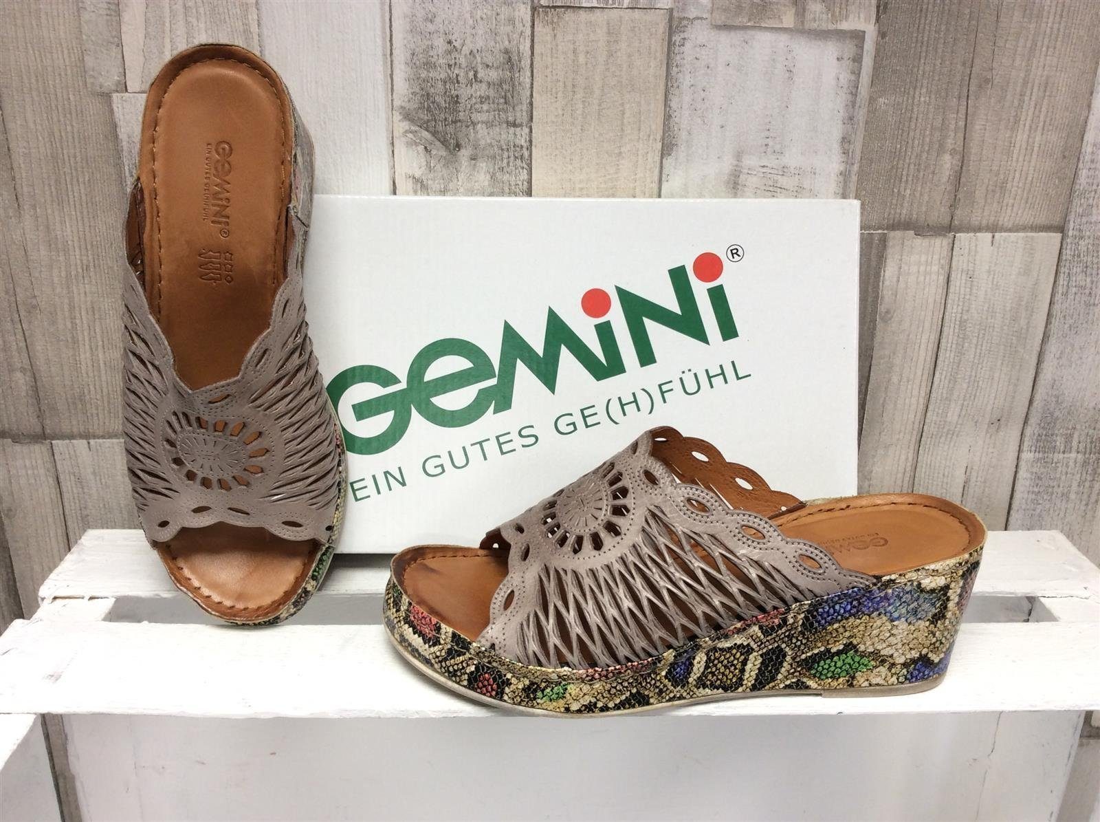 Gemini Schicke Damen Keil Pantolette taupe mit Schlangenmuster in der Pantolette