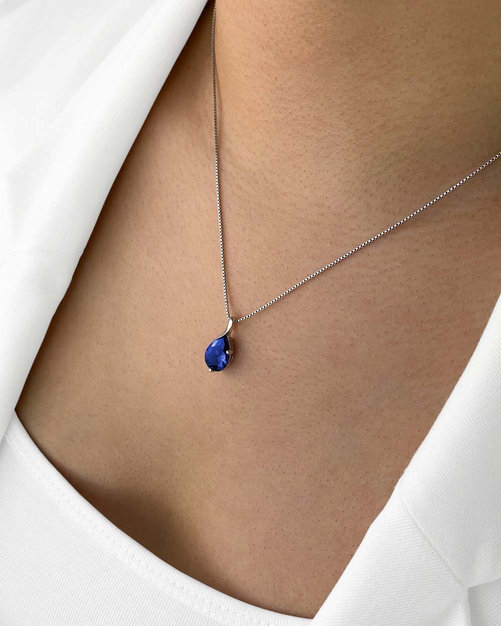 Kette mit Anhänger 'Violette' Damen Halskette Silber 925 Anhänger Kristall Tropfen Blau