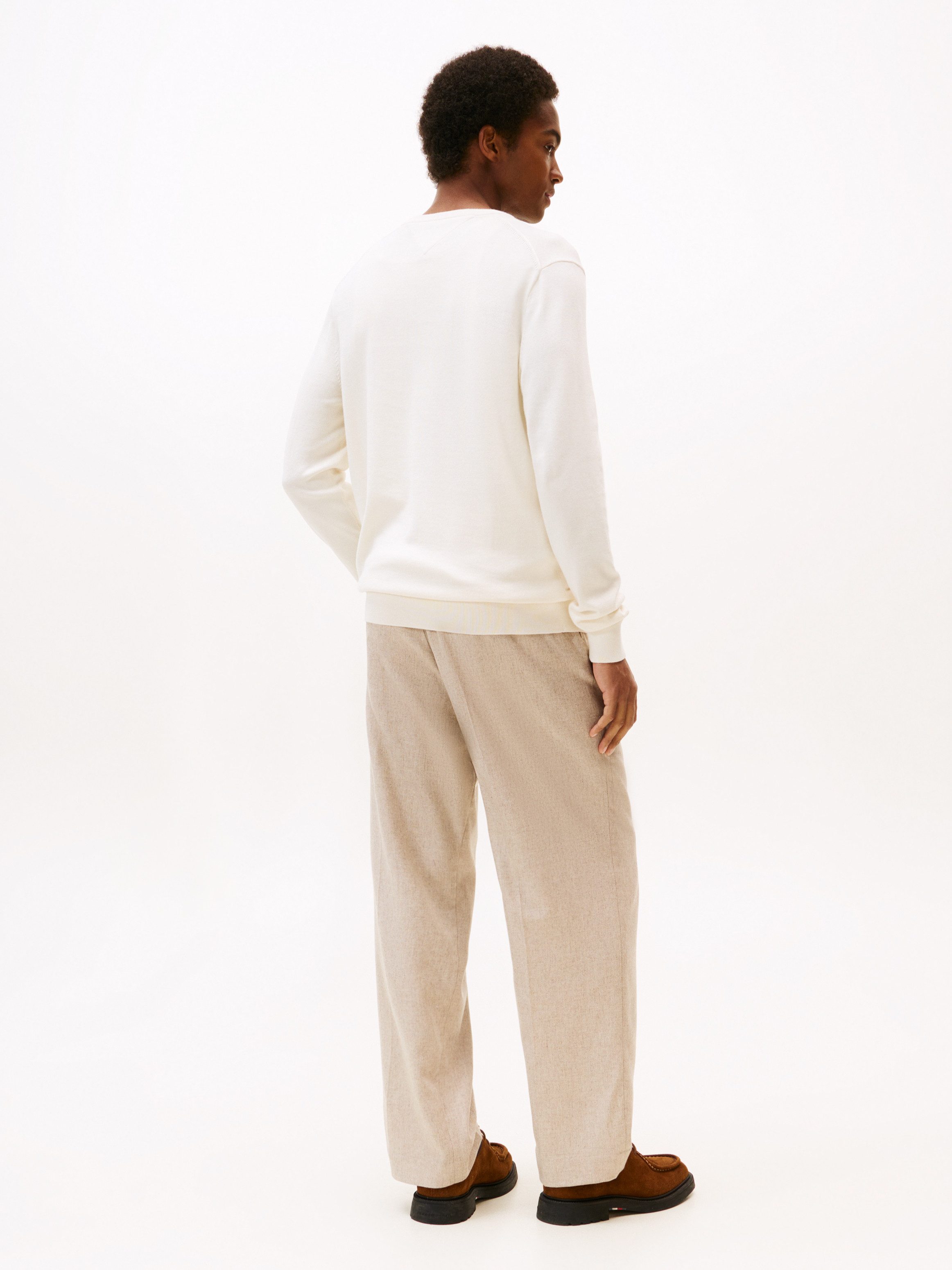 Tommy Hilfiger Strickpullover ESSENTIAL COTTON V NECK mit V-Ausschnitt und Stickerei unifarben, casual, regular fit, Baumwolle, V-Ausschnitt