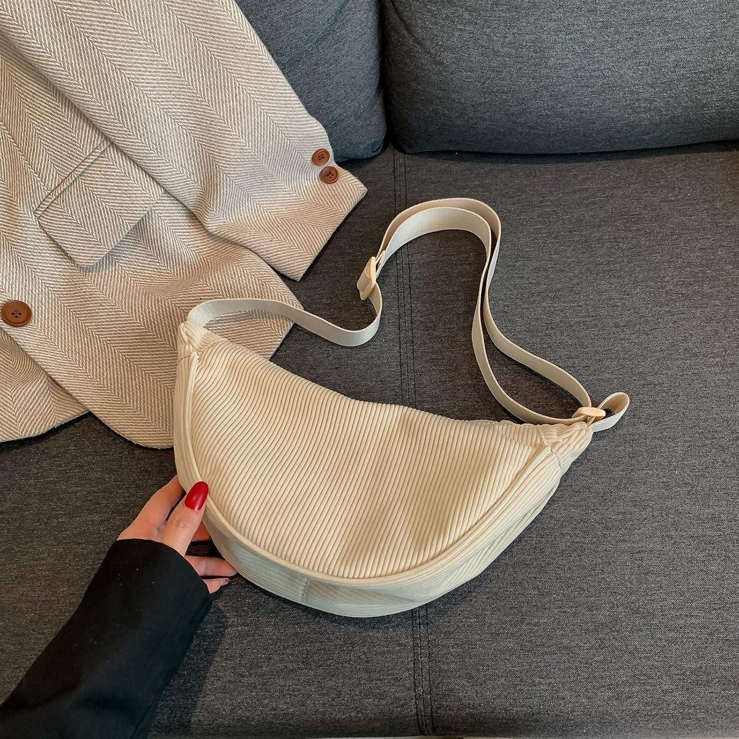 LuxusKollektion Umhängetasche Kleine Halbmondtasche aus Cord, Crossbody Bag günstig online kaufen