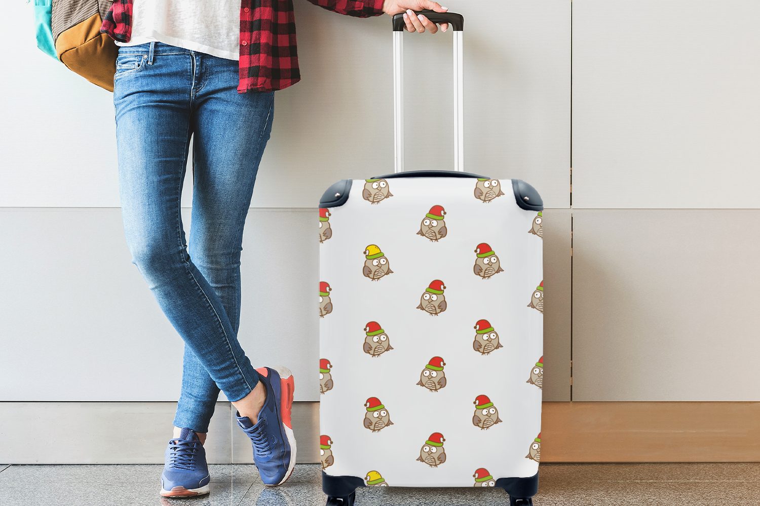 Design, mit - - Reisetasche Handgepäck Reisekoffer Weihnachtsmannmütze für Cartoon MuchoWow Trolley, - - 4 Eule Handgepäckkoffer Rollen, rollen, Ferien, Kind