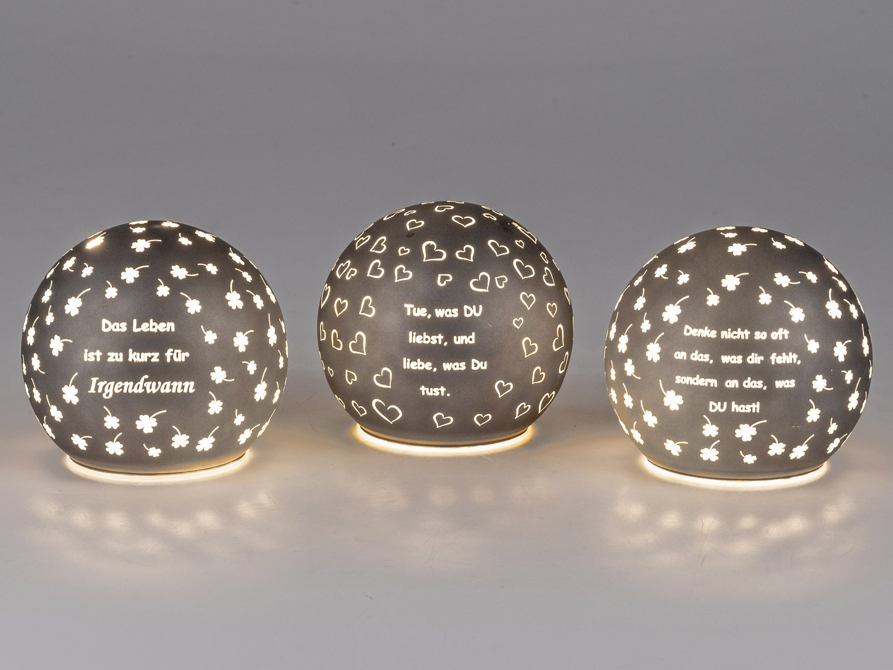 formano LED Dekolicht formano LED Dekokugel silbergrau – Ø 12 cm – mit Spruch –, LED fest integriert