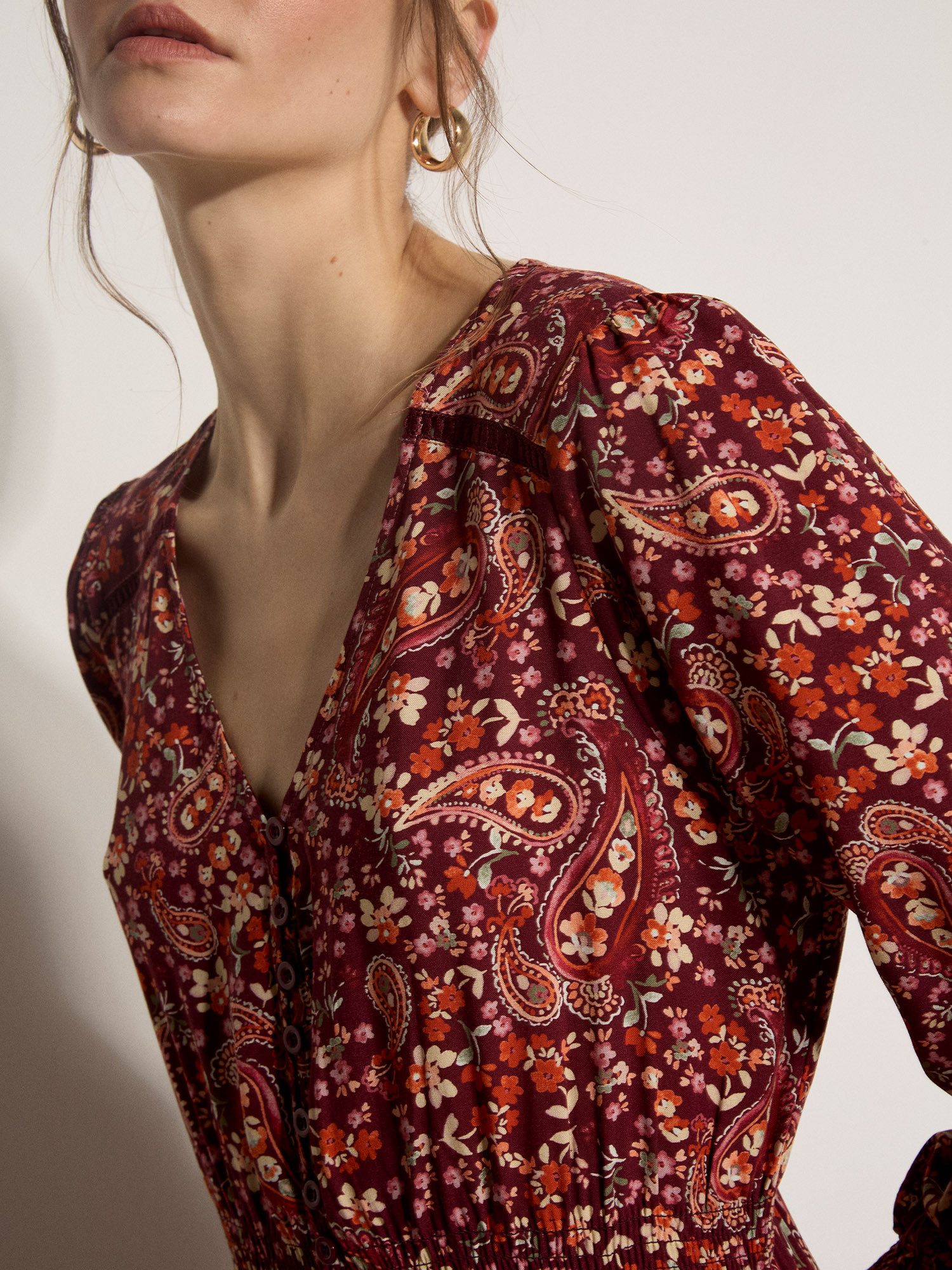 Apricot Maxikleid Paisley-Blumen-Kleid in langer Länge mit Spitzendetails