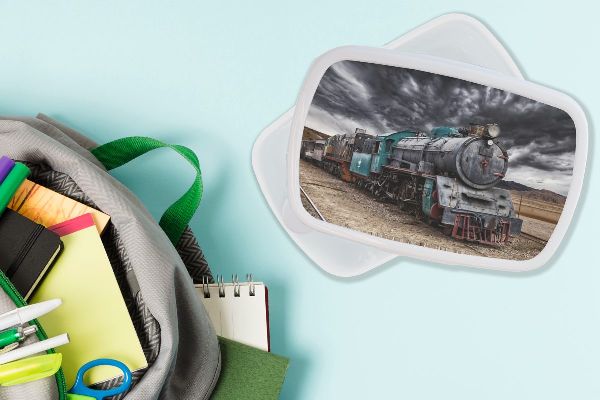 Kinder (2-tlg), der Dampflokomotive, Brotbox MuchoWow Wolken Dunkle weiß für und Kunststoff, Erwachsene, Brotdose, Mädchen Jungs und für Lunchbox über