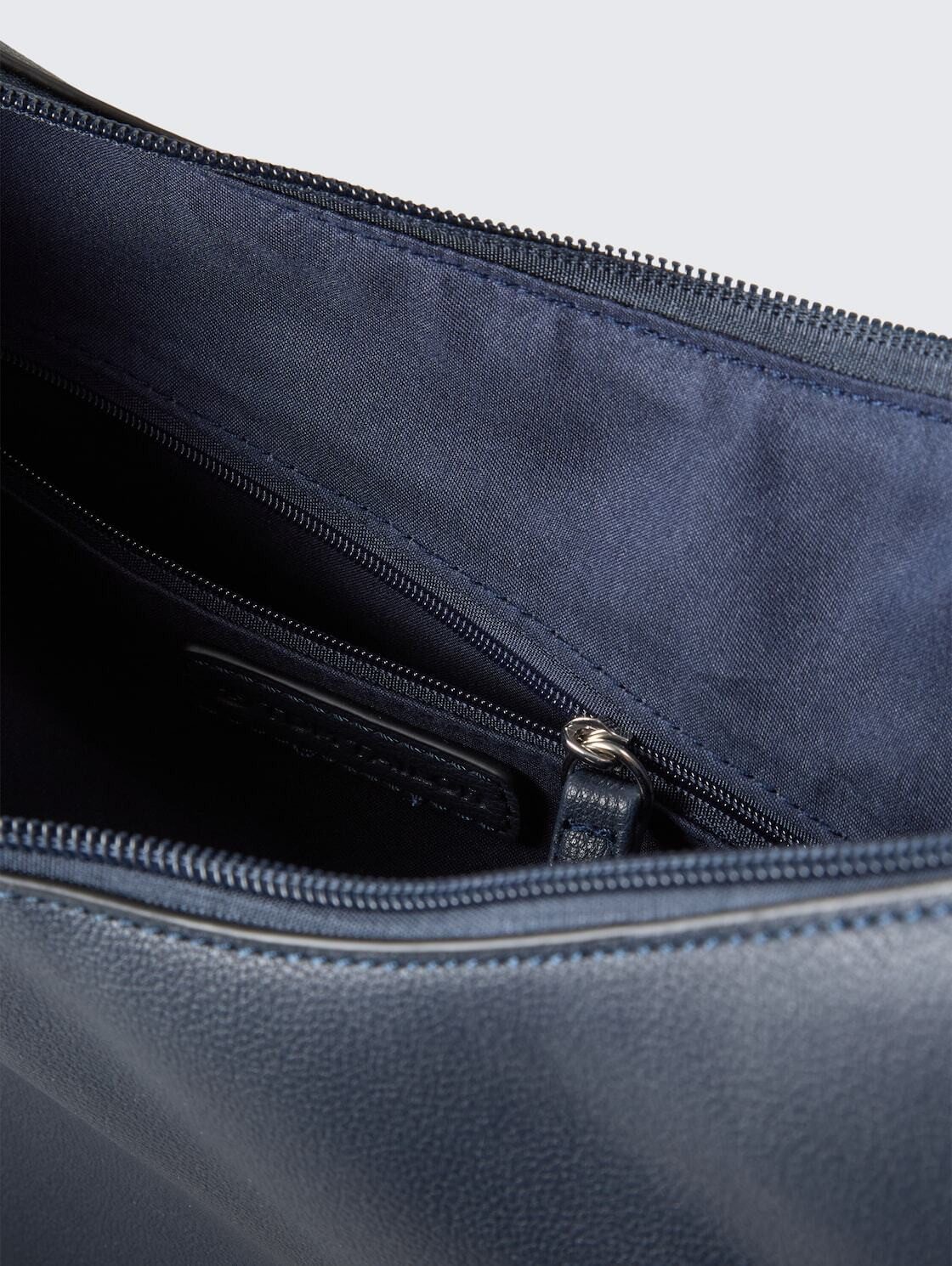 TOM TAILOR Beuteltasche Bags, TTTATIANA M Schultertasche mit gemustertem Webriemen