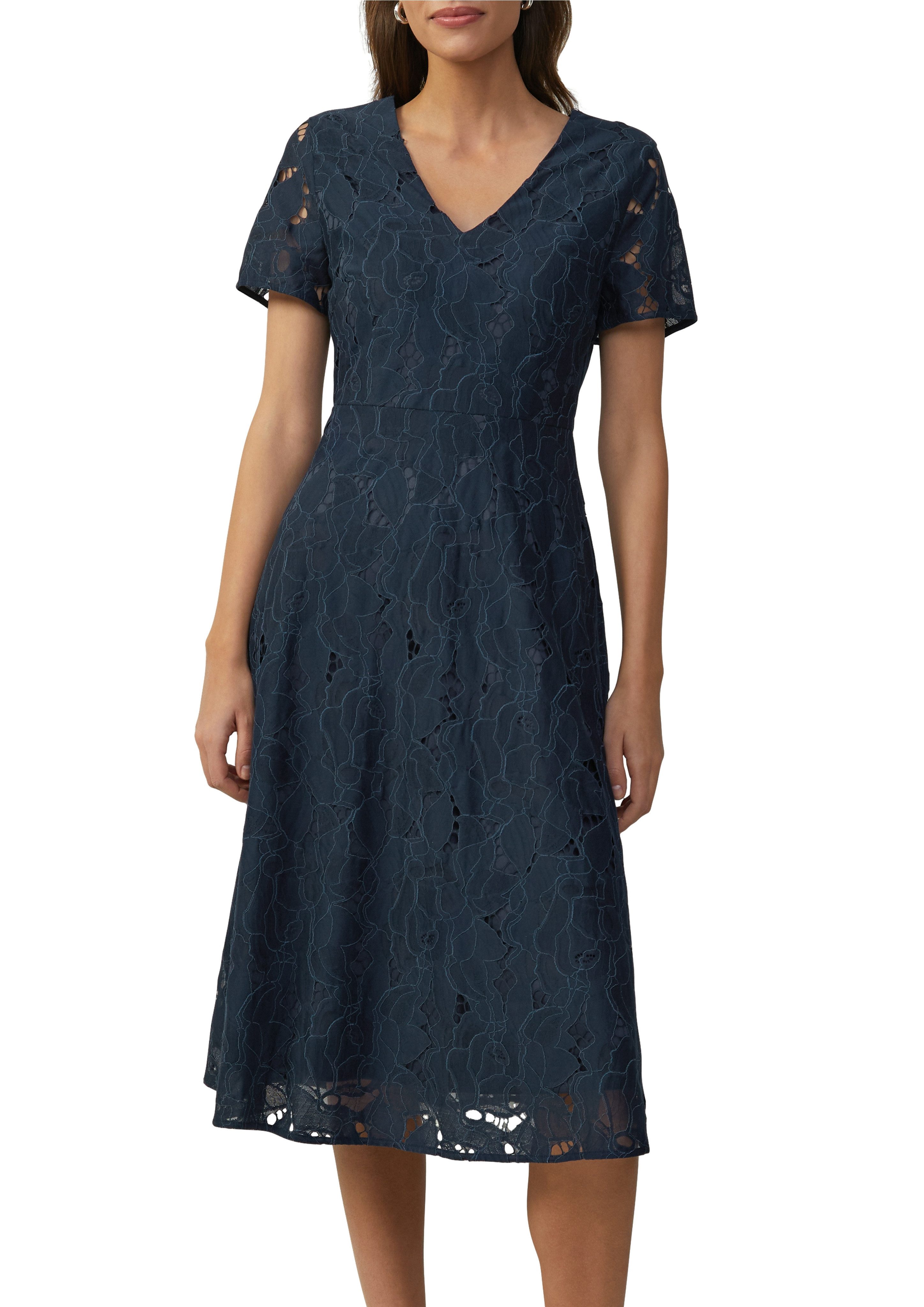 s.Oliver BLACK LABEL Spitzenkleid - Ausgestelltes Midikleid günstig online kaufen