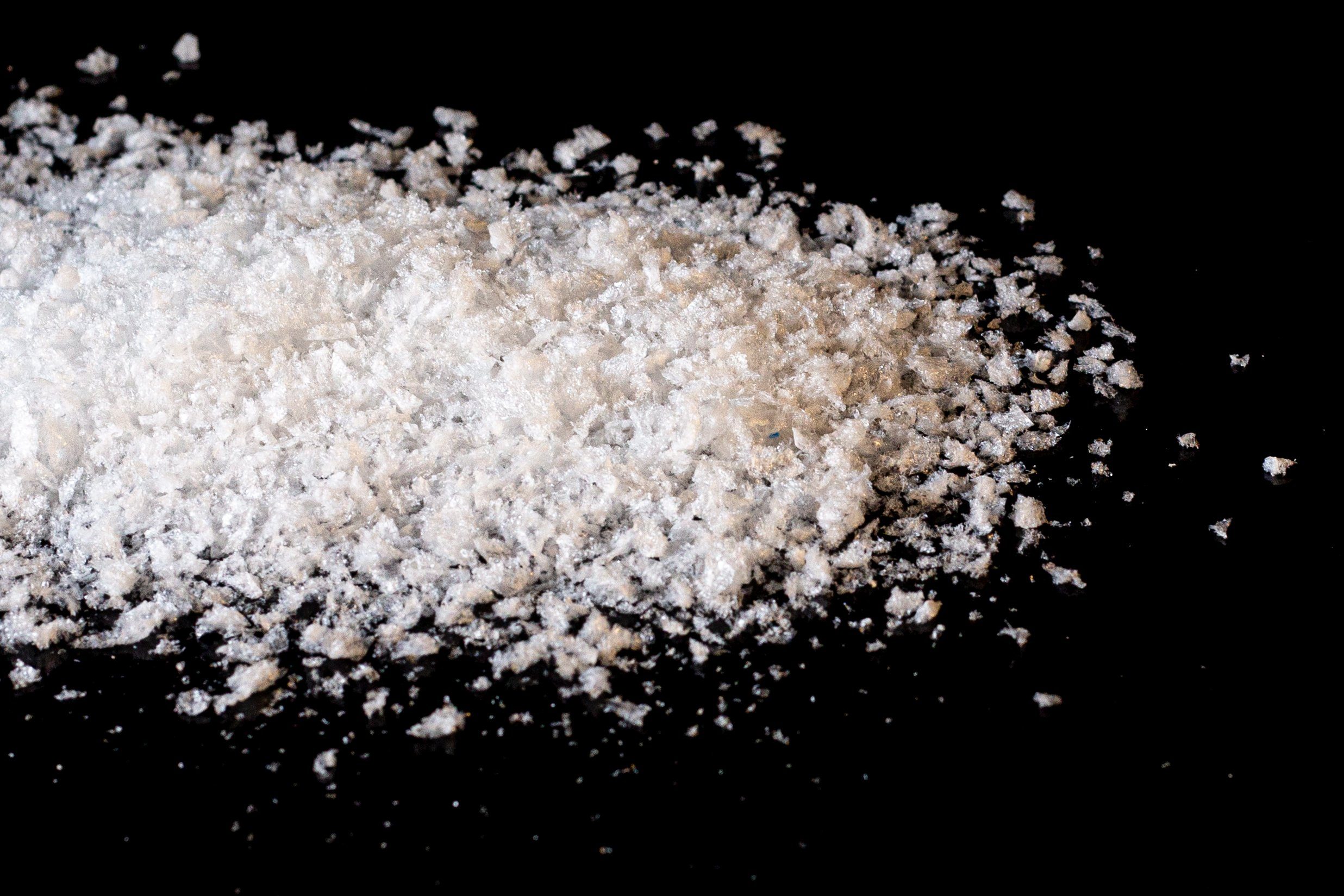 Eyecatcher Streudeko Dekoschnee Kunstschnee BIO 1L zum Dekorieren und Basteln