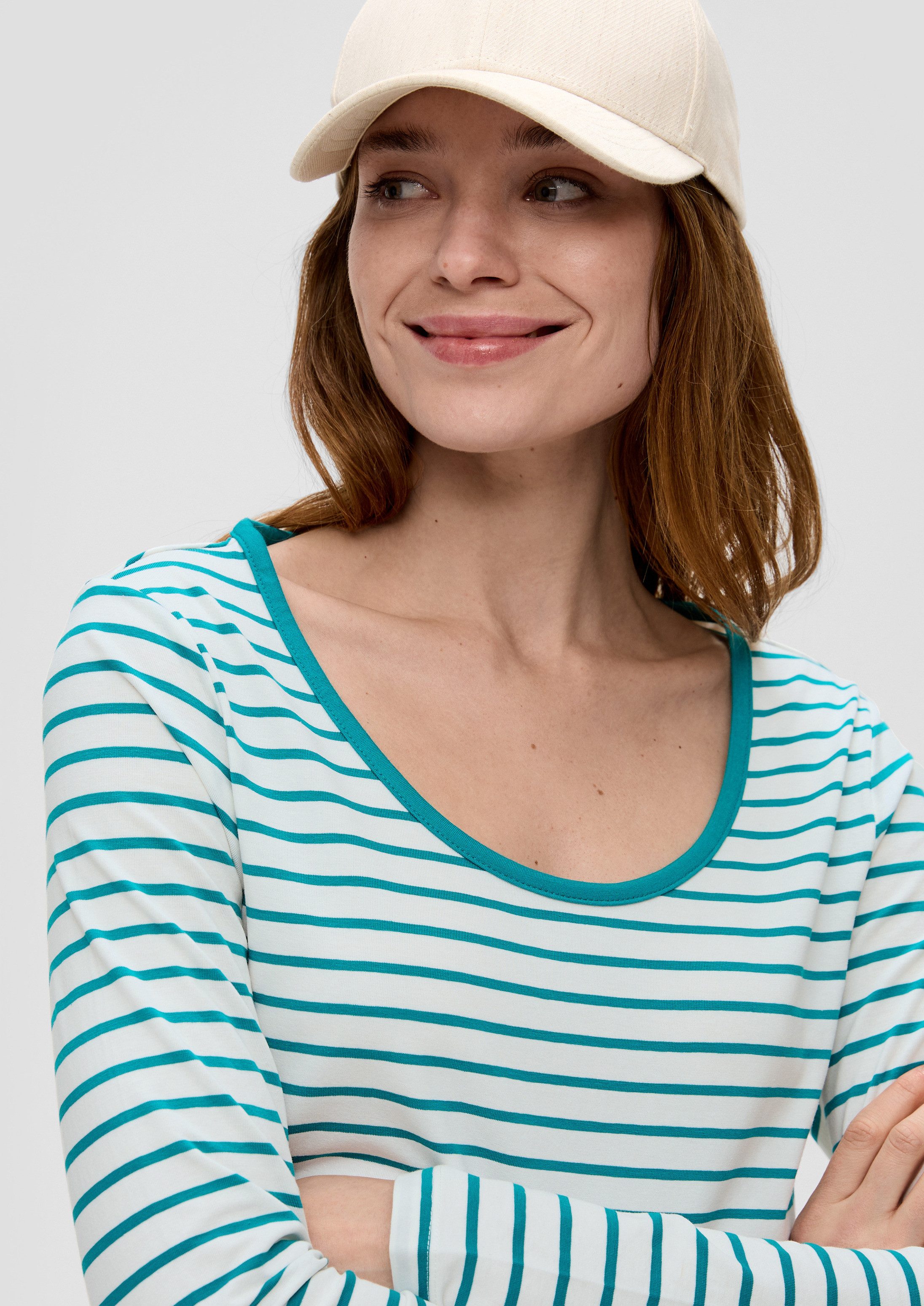 s.Oliver Langarmshirt T-Shirt Langarmshirt mit tiefem Rundhalsausschnitt