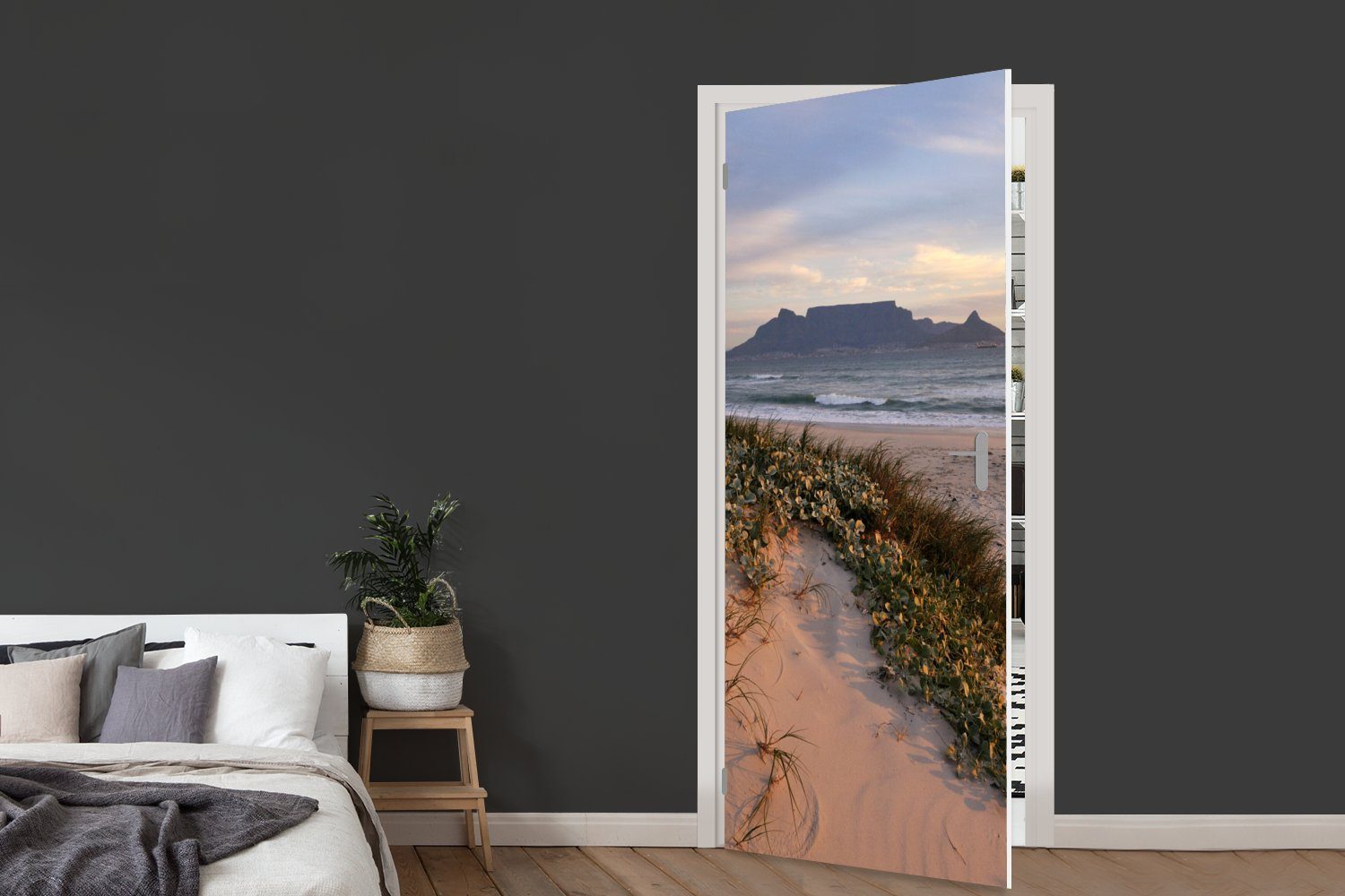MuchoWow Türtapete Strand bedruckt, für St), Meer 75x205 cm Hintergrund, (1 Matt, mit Tafelberg und im Tür, Türaufkleber, dem Fototapete