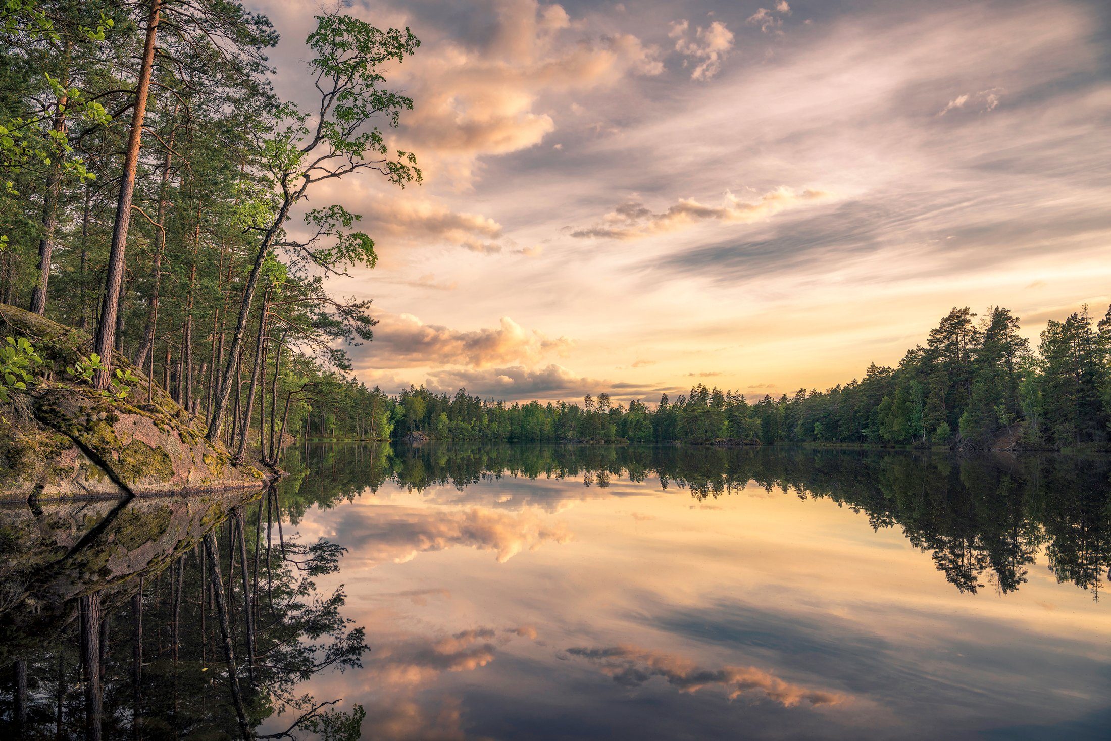 Papermoon Fototapete Photo-Art CHRISTIAN LINDSTEN, LAKE TARMSJAPN, SCHWEDEN