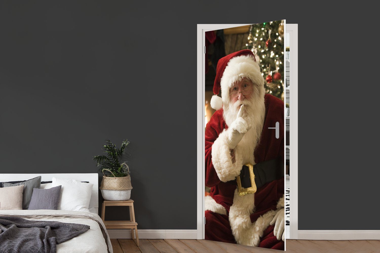 bunten Matt, mit bedruckt, (1 Hintergrund, cm für im Türtapete Weihnachtsbaum 75x205 einem Der MuchoWow St), Weihnachtsmann Türaufkleber, Tür, Fototapete