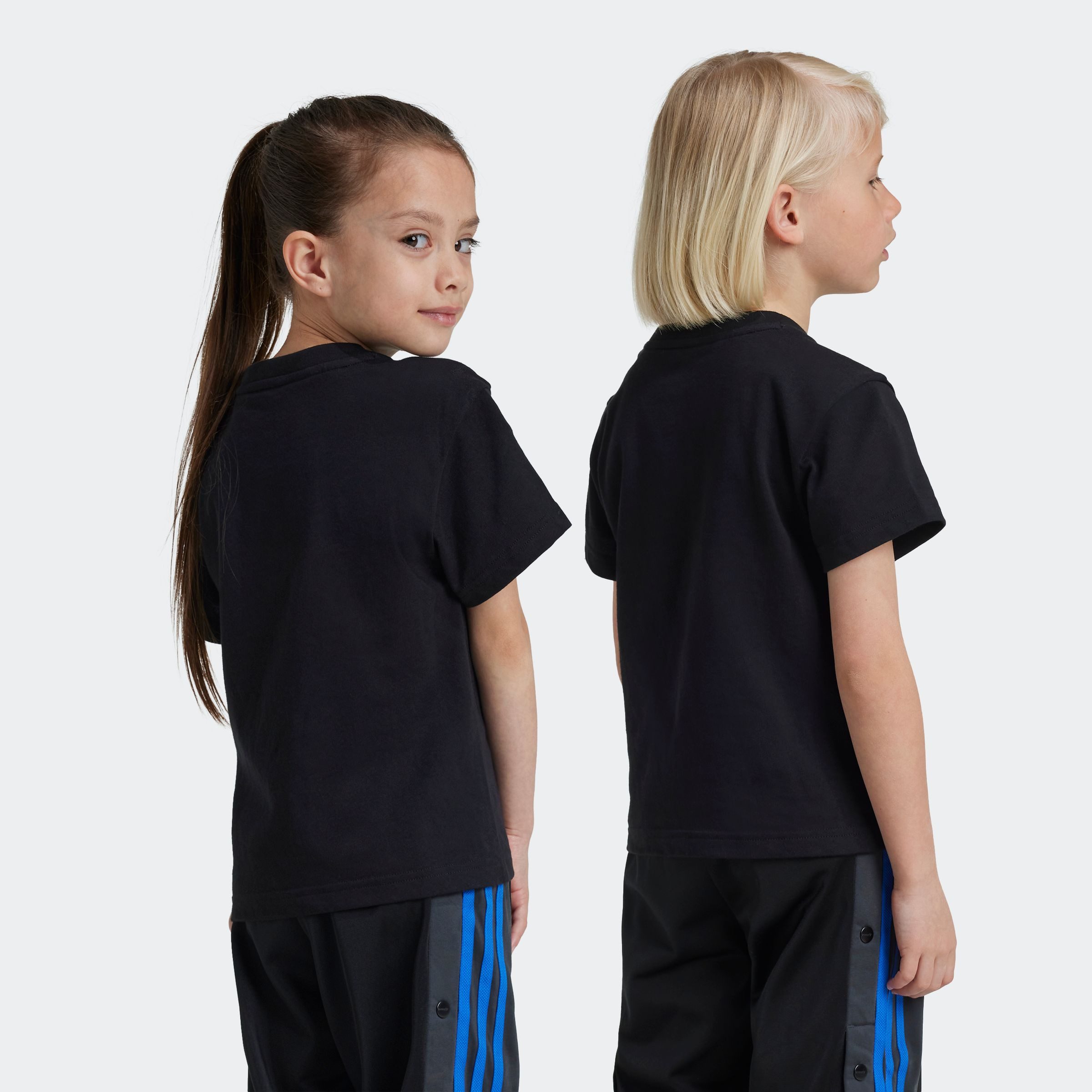 adidas Originals T-Shirt ADICOLOR TREFOIL KIDS für Kinder, mit Rundhalsausschnitt, ohne Verschluss