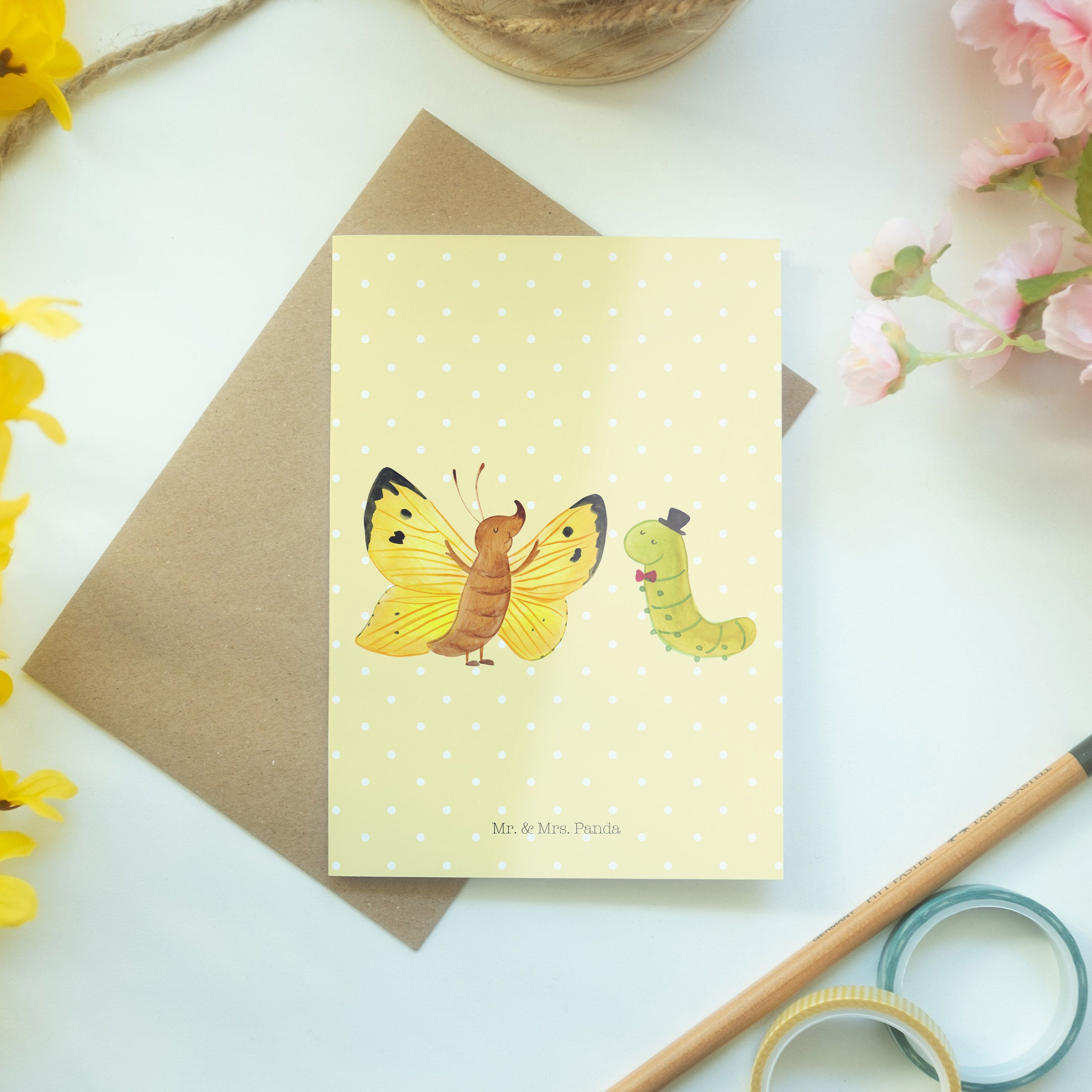Mr. & Kokon, Panda Raupe Tiere, Geschenk, Schmetterling Karte - Gelb Mrs. Pastell - & Grußkarte