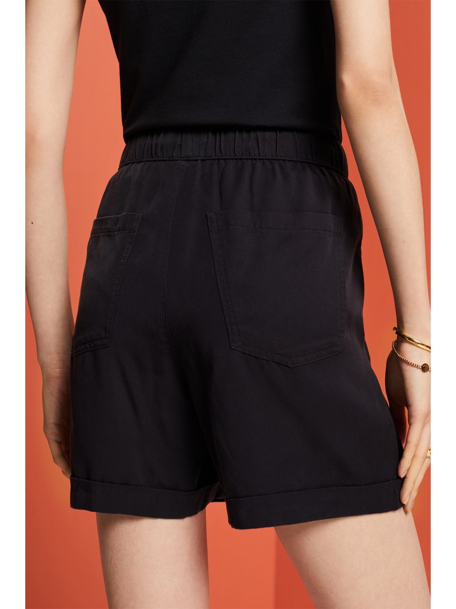 aus BLACK edc Esprit TENCEL™ Shorts mit Bindegürtel Shorts by (1-tlg)