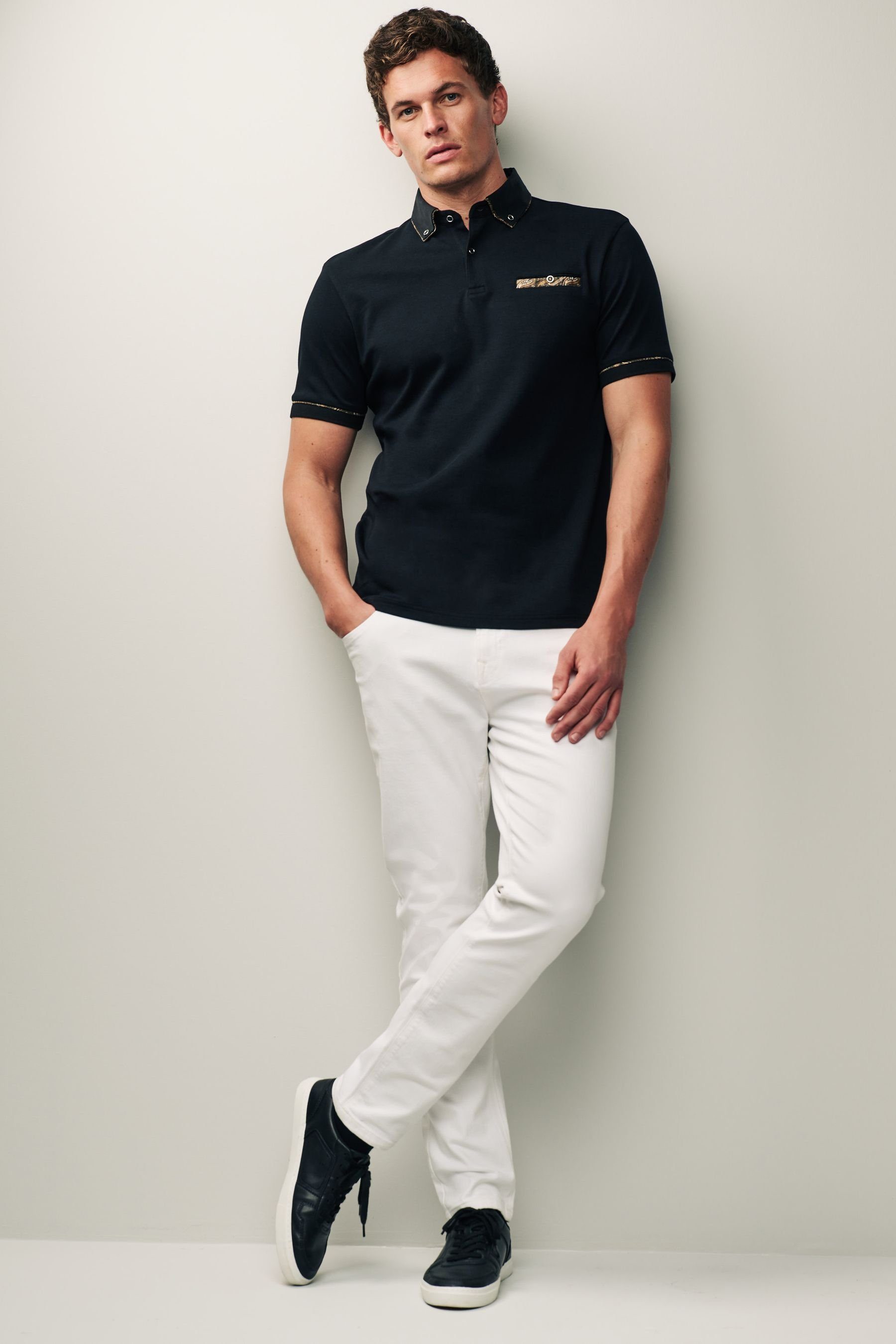 elegantem (1-tlg) Kragen Next Black/Gold Polohemd Poloshirt mit