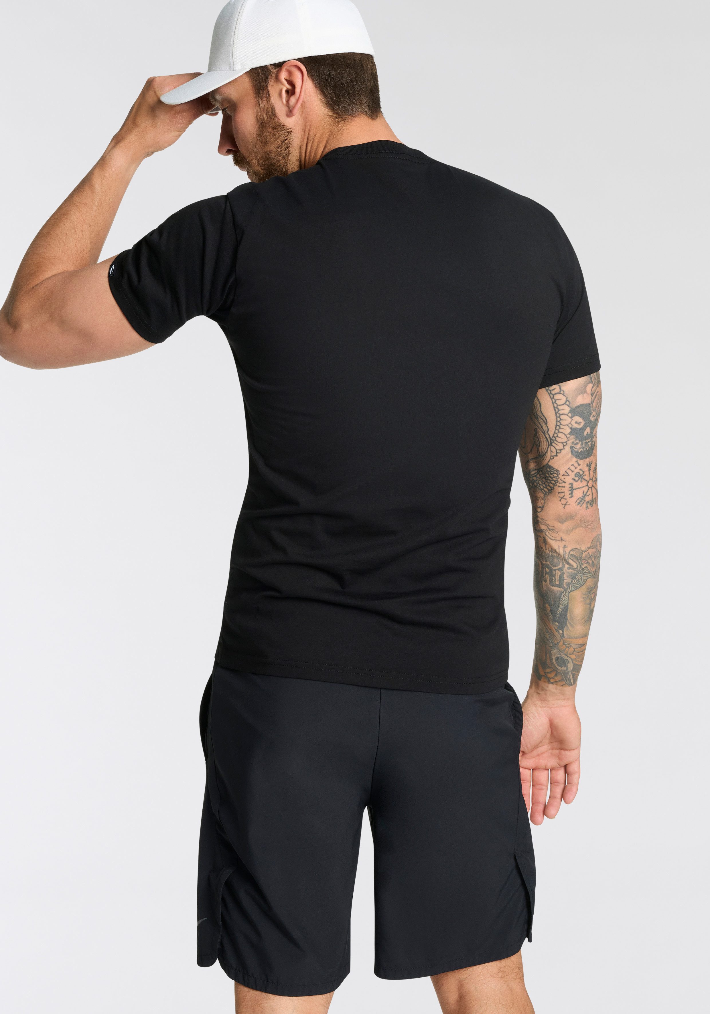 Vans T-Shirt MN VANS CLASSIC mit großem Logoprint vorn, Kurzarm-Design, aus Single Jersey