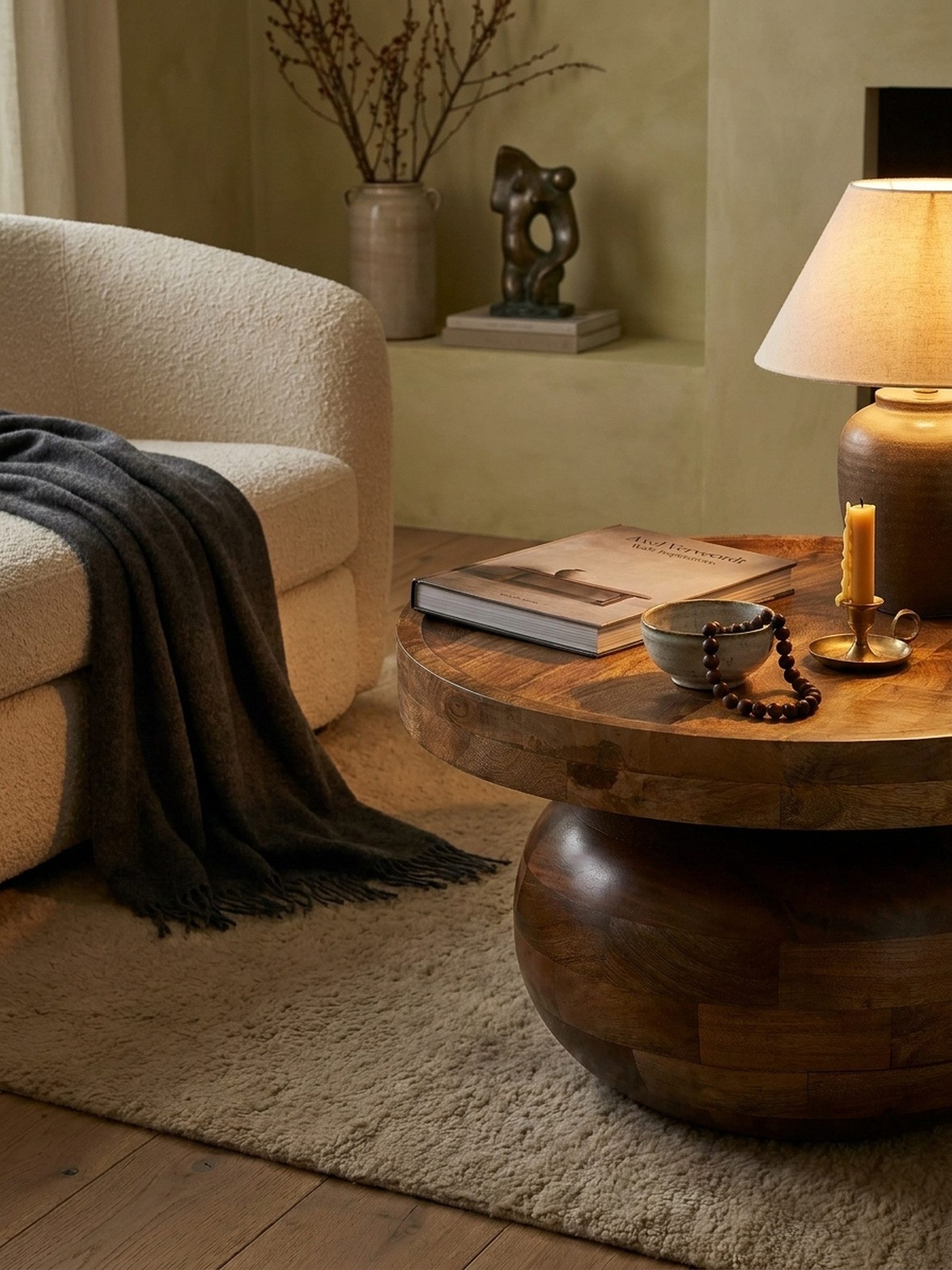 KADIMA DESIGN Couchtisch Couchtisch 50x50x30,5 cm Mango Massivholz Walnussfarben Sofatisch (mit natürlicher Holzmaserung), Rund, Design Wohnzimmertisch Niedrig, Kaffeetisch Wohnzimmer Modern