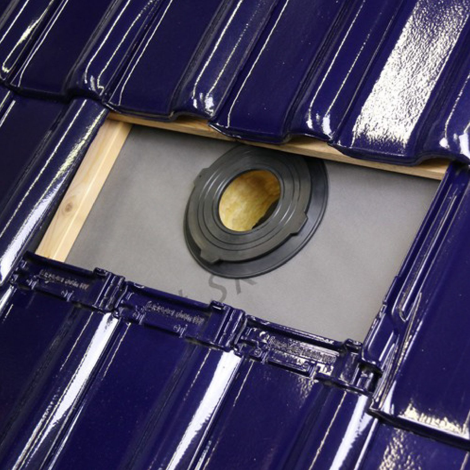Klöber Dachdurchführung Universeller Dichtring DN 110 - 180 für Steildach Rohrdurchführungen, PVC – Bild 2 von 5