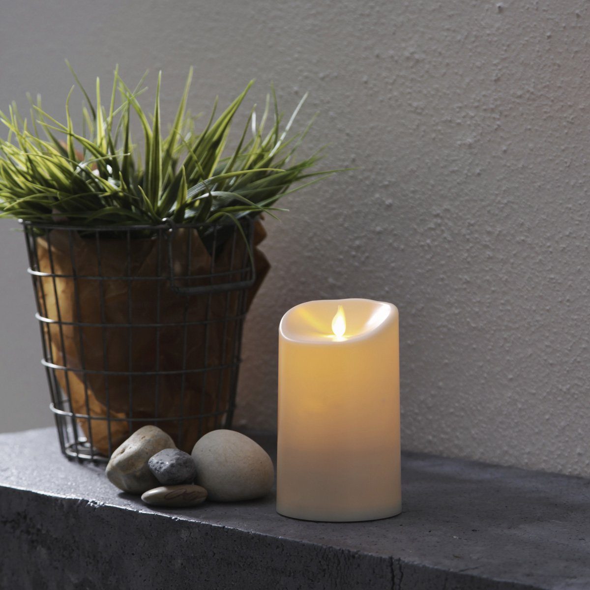STAR TRADING LED-Kerze LED Kerze mit bewegter Flamme outdoor Kunststoff H: 17,5cm Timer creme