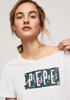 Pepe Jeans T-Shirt PATSY in figurbetonter Passform und mit tollem markentypischem Frontprint