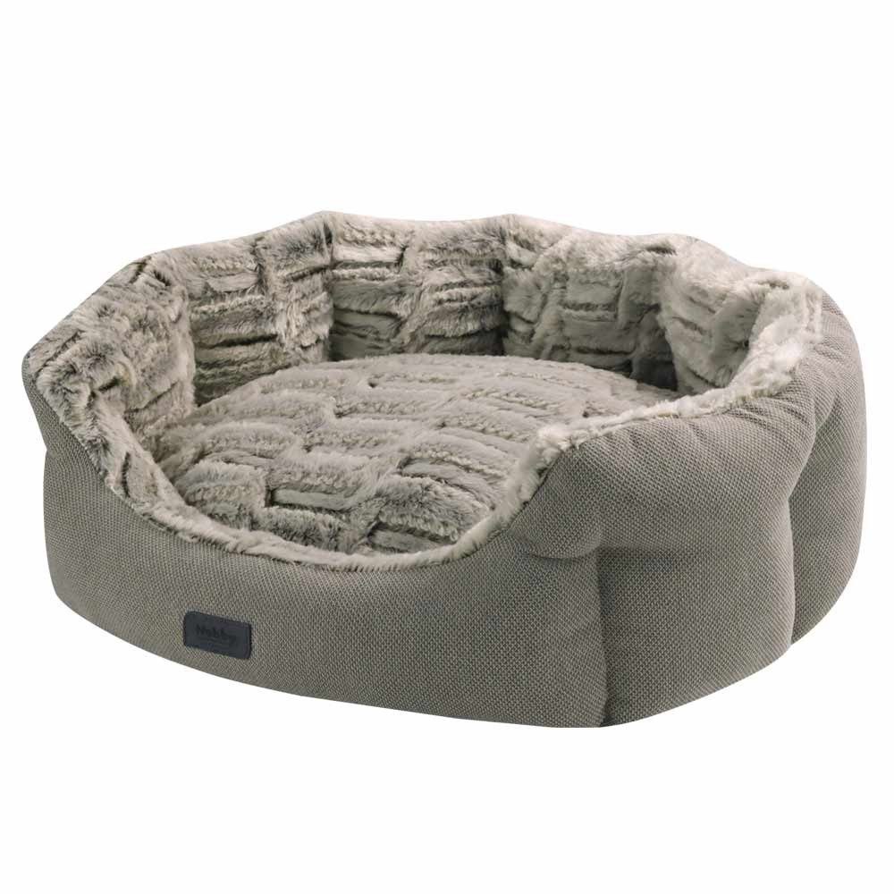 Nobby Tierbett oval "CACHO"