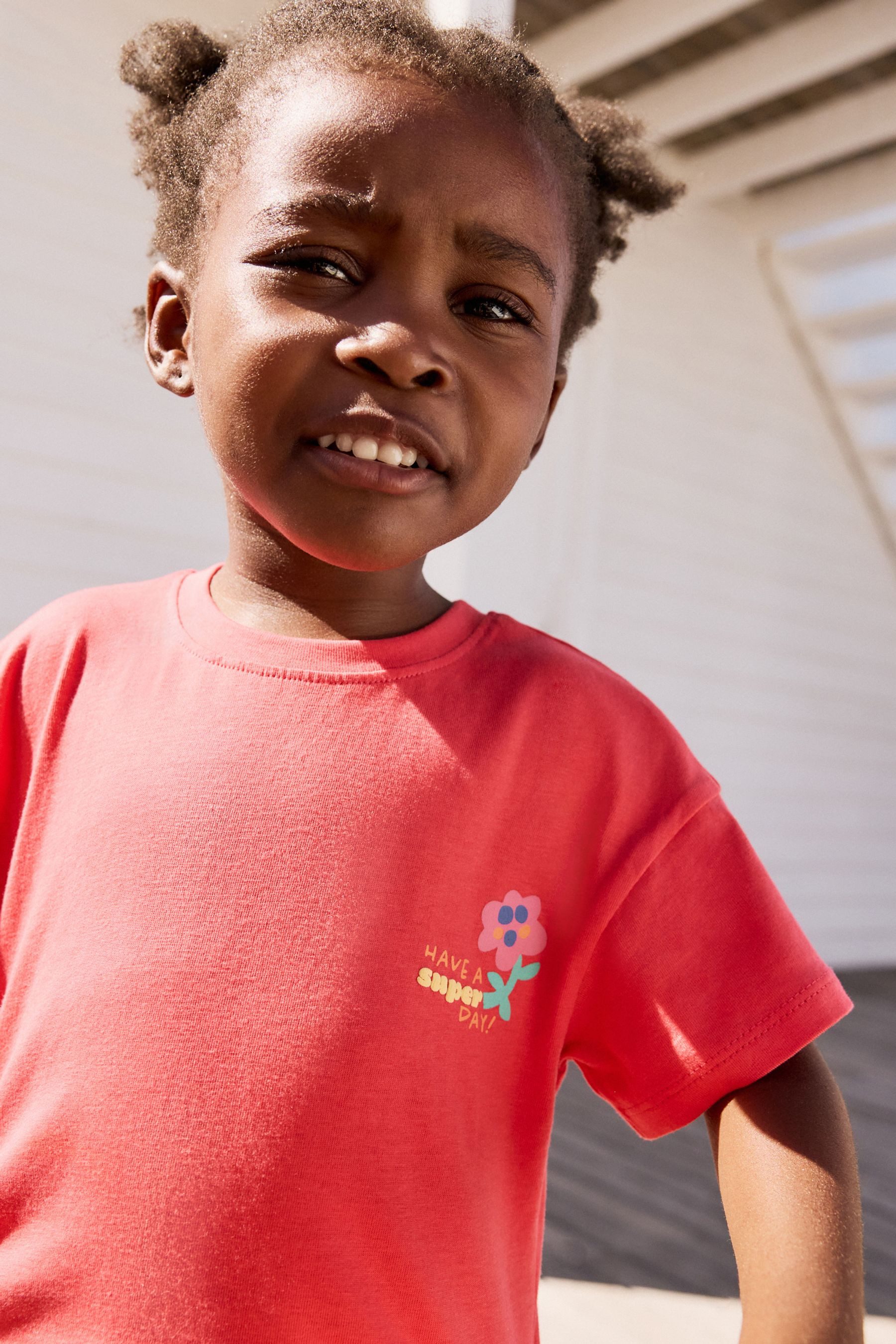 Next T-Shirt & Shorts Kurzärmeliges T-Shirt und Shorts im Set (2-tlg)