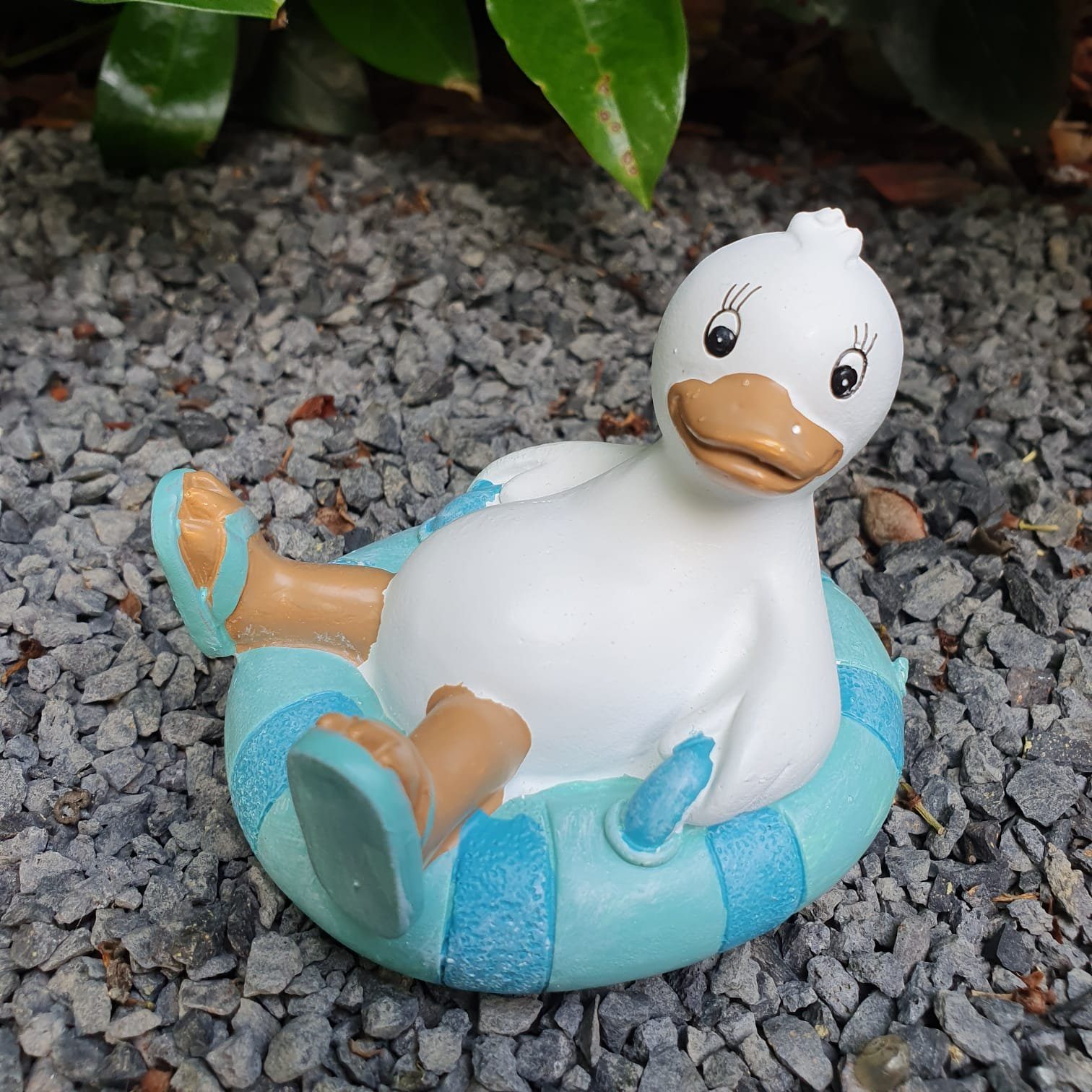 Aspinaworld Gartenfigur Enten Figur im Schwimmring 7 cm wetterfest | Figuren