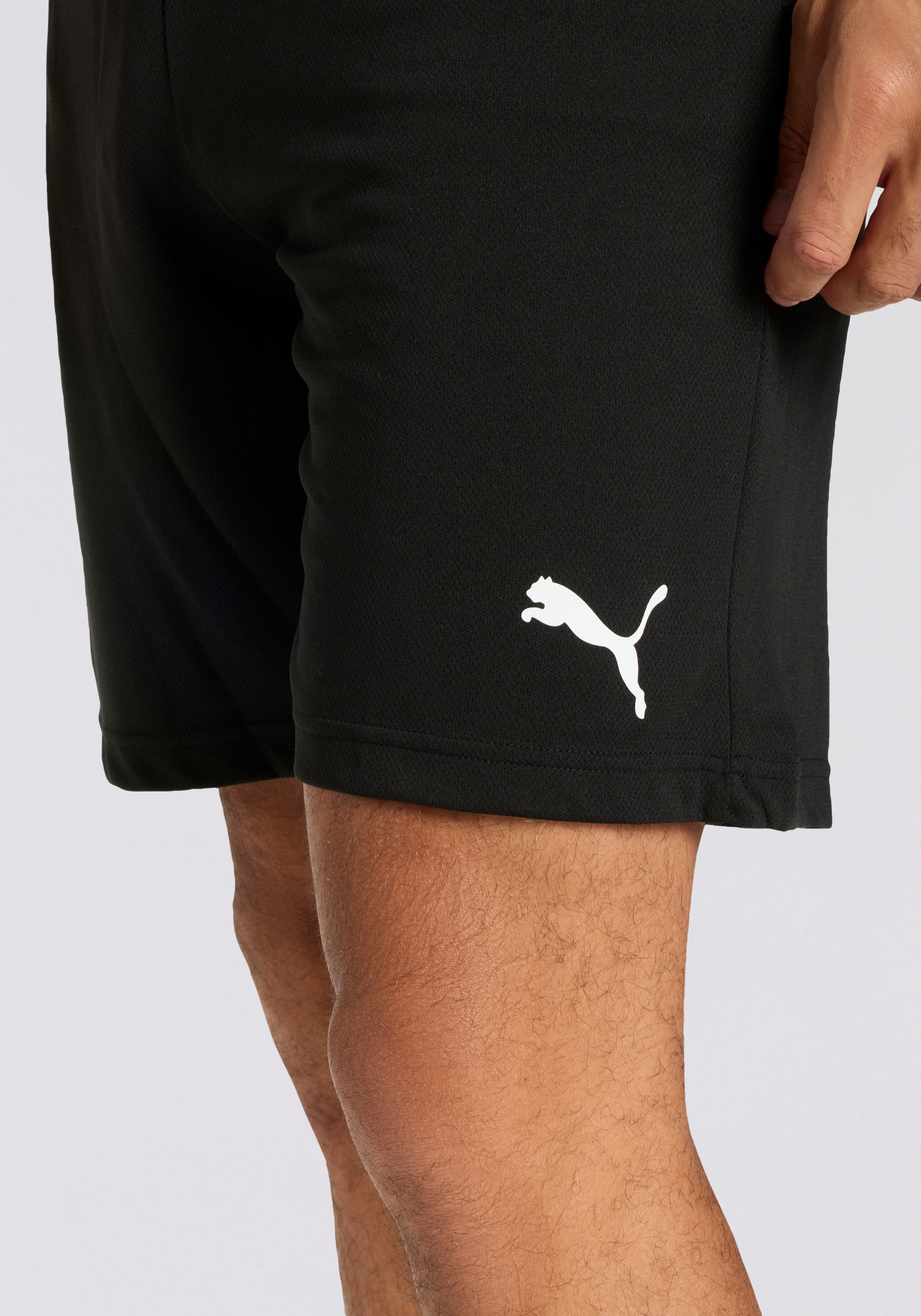 PUMA Trainingsshorts TEAMRISE SHORT atmungsaktives Material, mit DryCELL Technologie, elastischer Bund